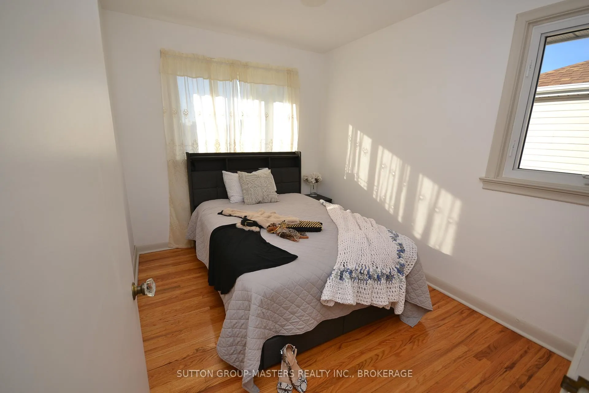Photo 11 of 29 Brant Avenue, Kingston, East of Sir John A. Blvd — HOMEH