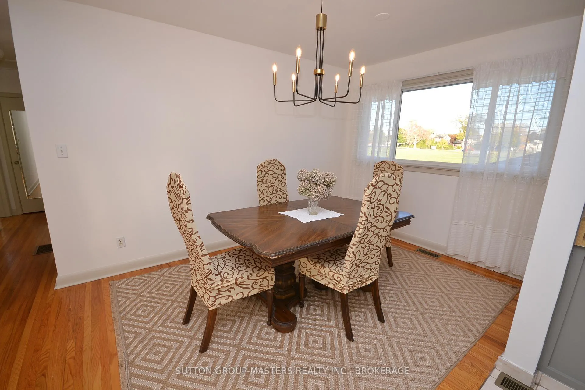 Photo 17 of 29 Brant Avenue, Kingston, East of Sir John A. Blvd — HOMEH