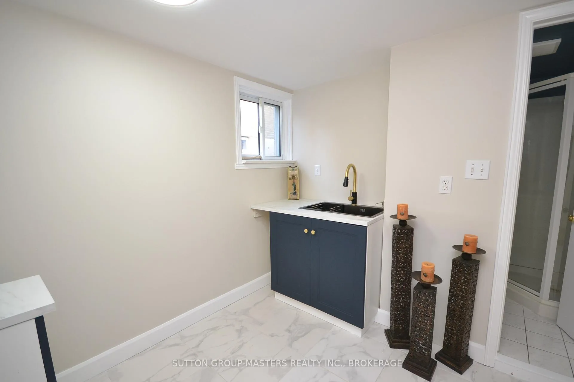 Photo 31 of 29 Brant Avenue, Kingston, East of Sir John A. Blvd — HOMEH