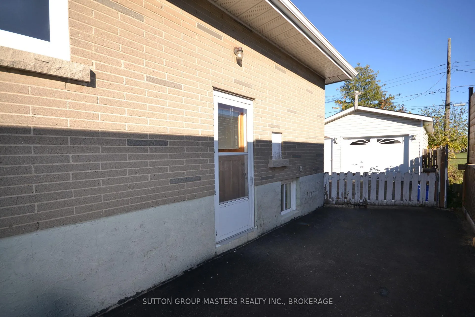 Photo 40 of 29 Brant Avenue, Kingston, East of Sir John A. Blvd — HOMEH