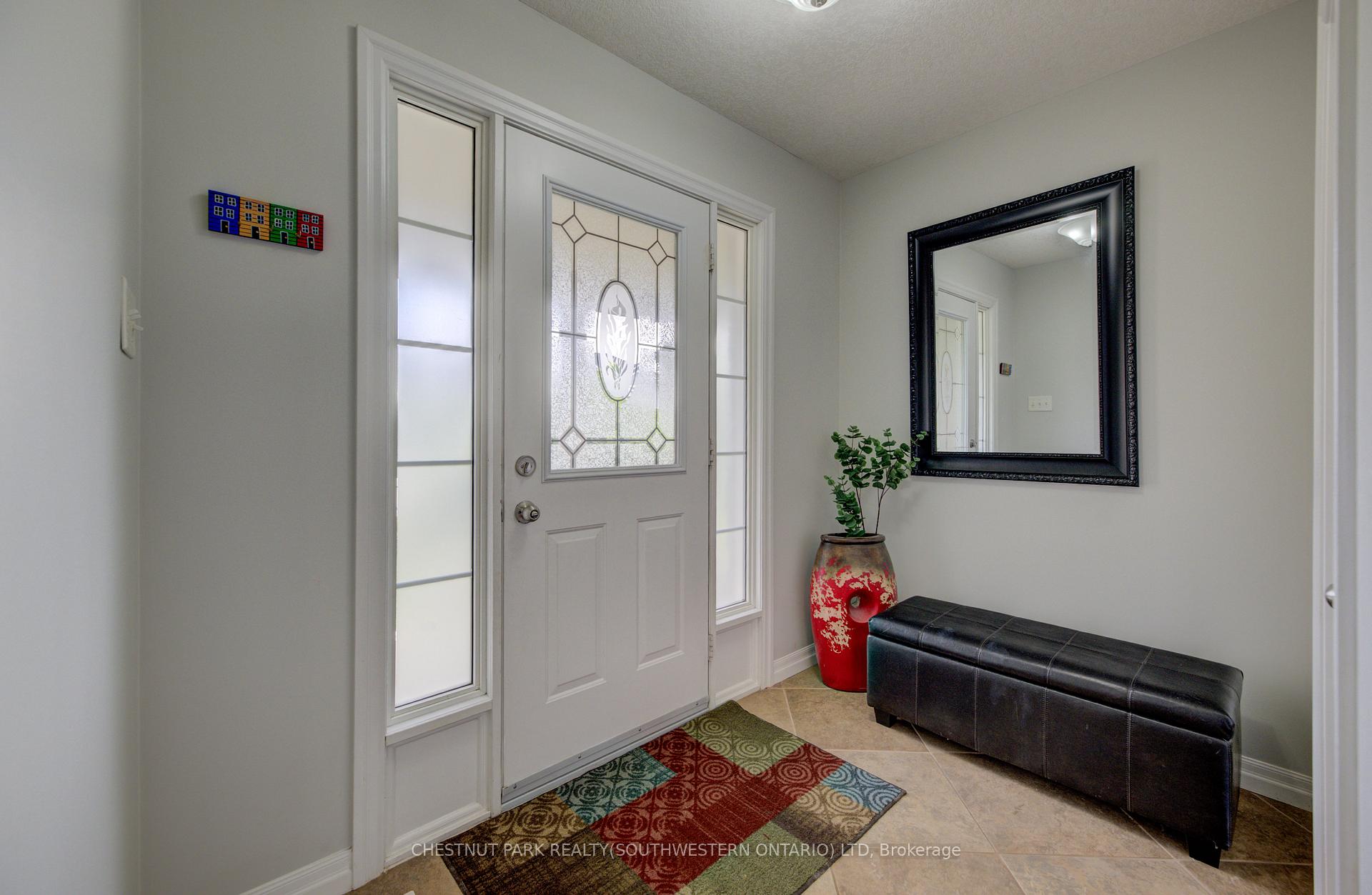 Photo 4 of 104 Newcastle Drive, Kitchener — HOMEH