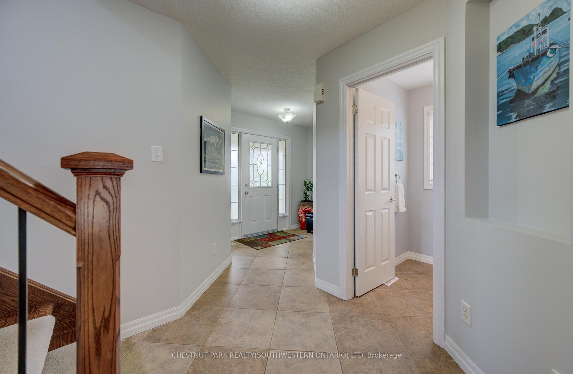 Photo 5 of 104 Newcastle Drive, Kitchener — HOMEH