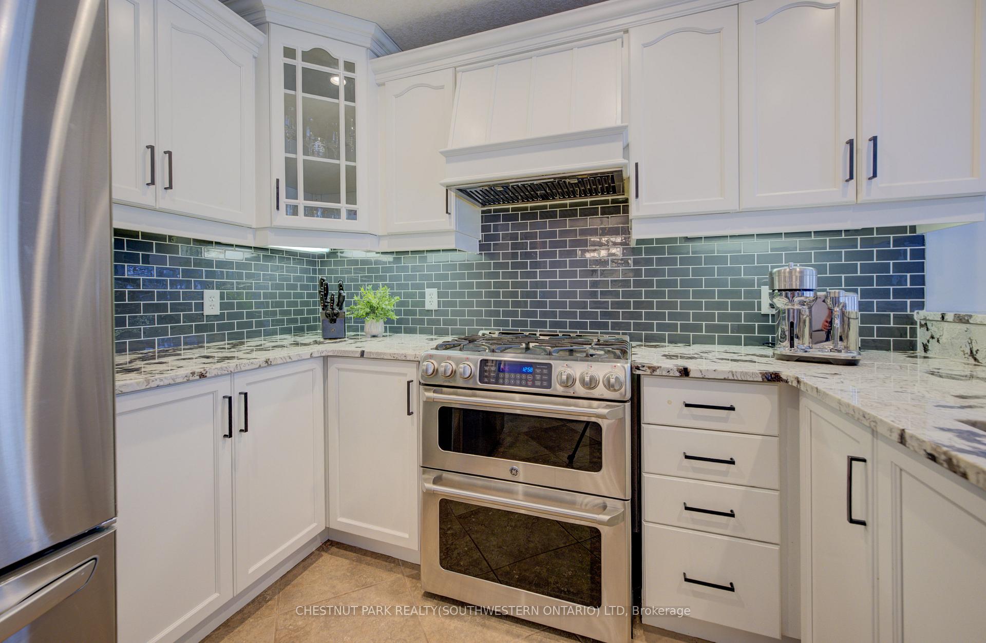 Photo 9 of 104 Newcastle Drive, Kitchener — HOMEH