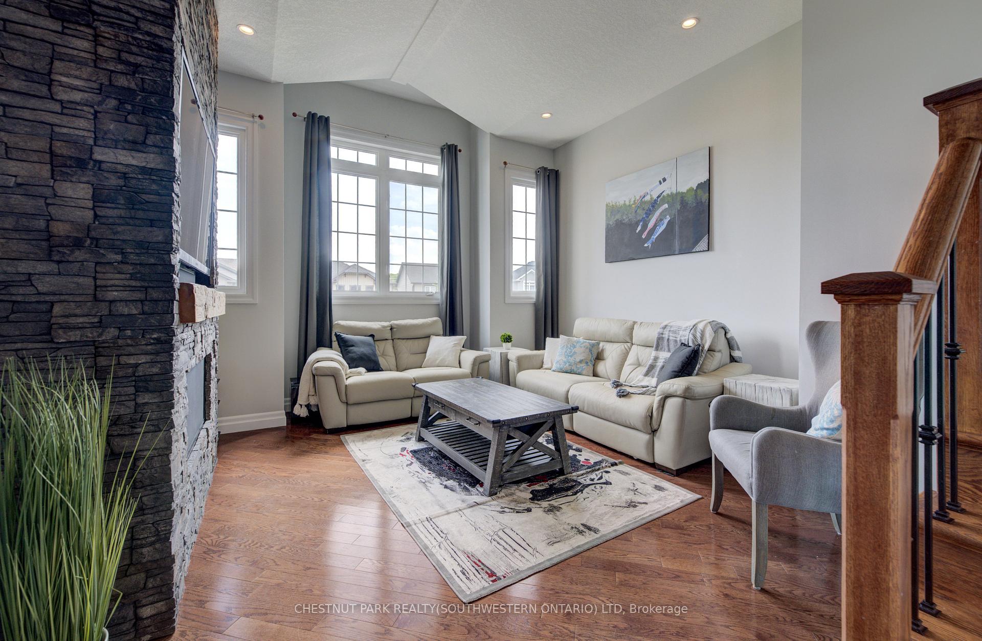 Photo 20 of 104 Newcastle Drive, Kitchener — HOMEH