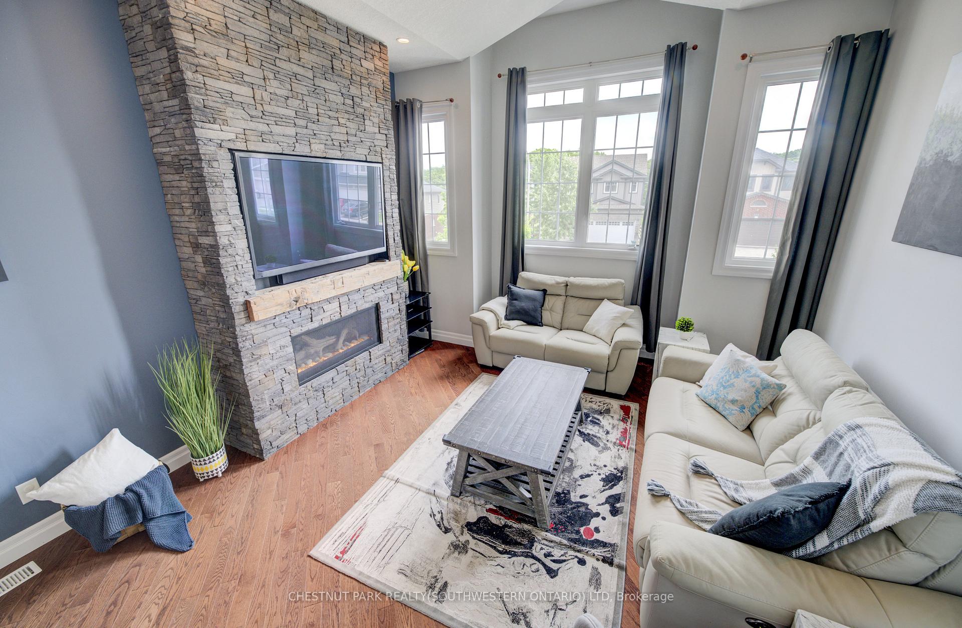 Photo 24 of 104 Newcastle Drive, Kitchener — HOMEH