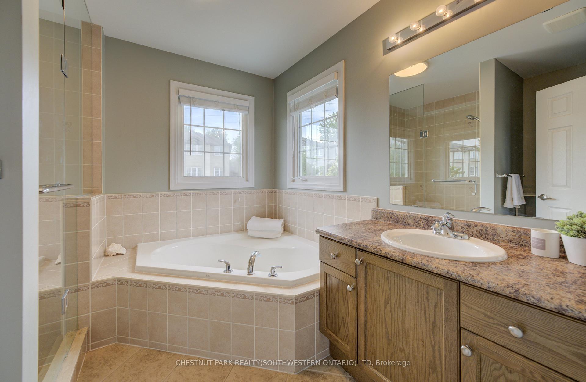 Photo 27 of 104 Newcastle Drive, Kitchener — HOMEH
