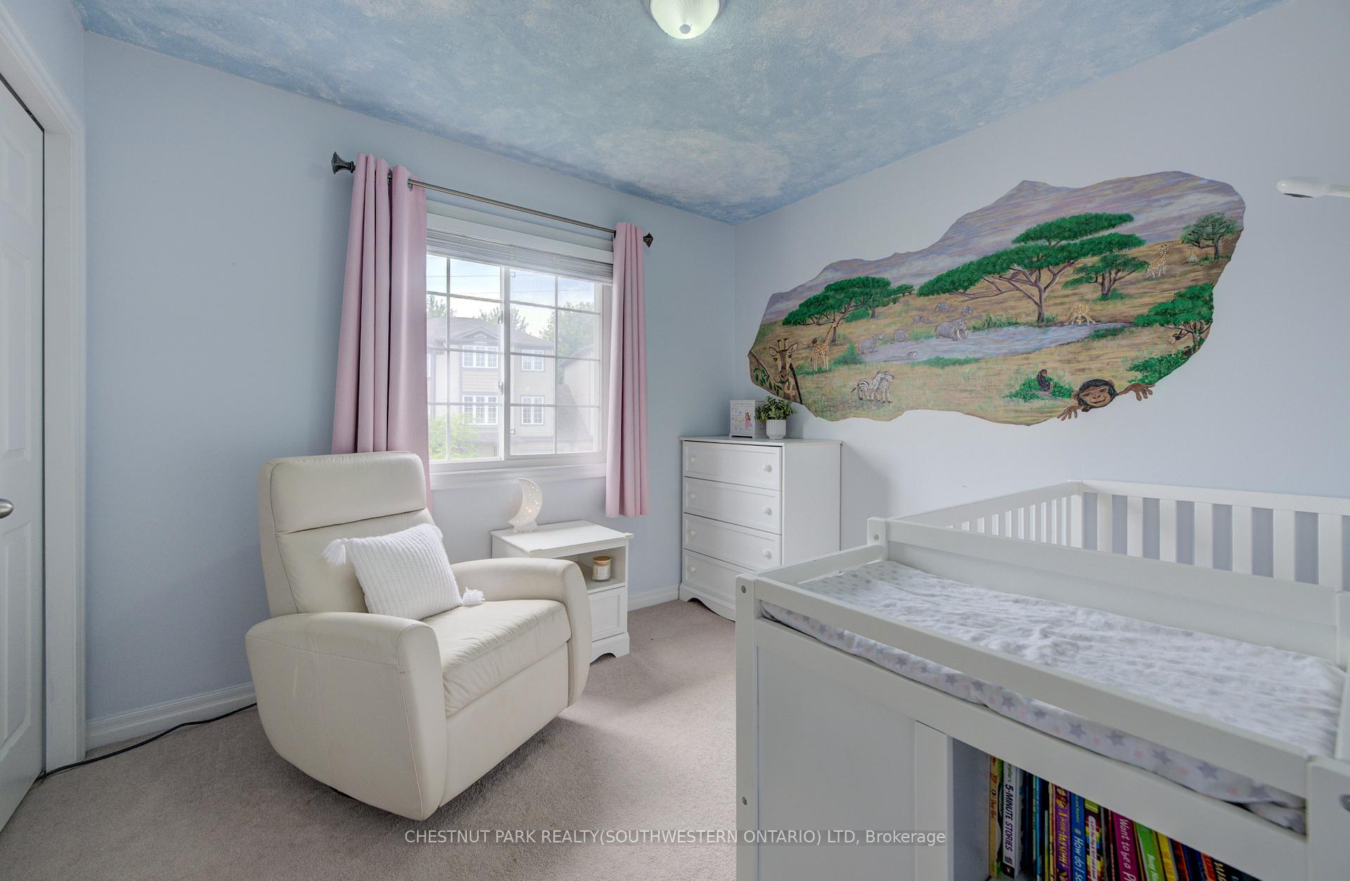Photo 29 of 104 Newcastle Drive, Kitchener — HOMEH
