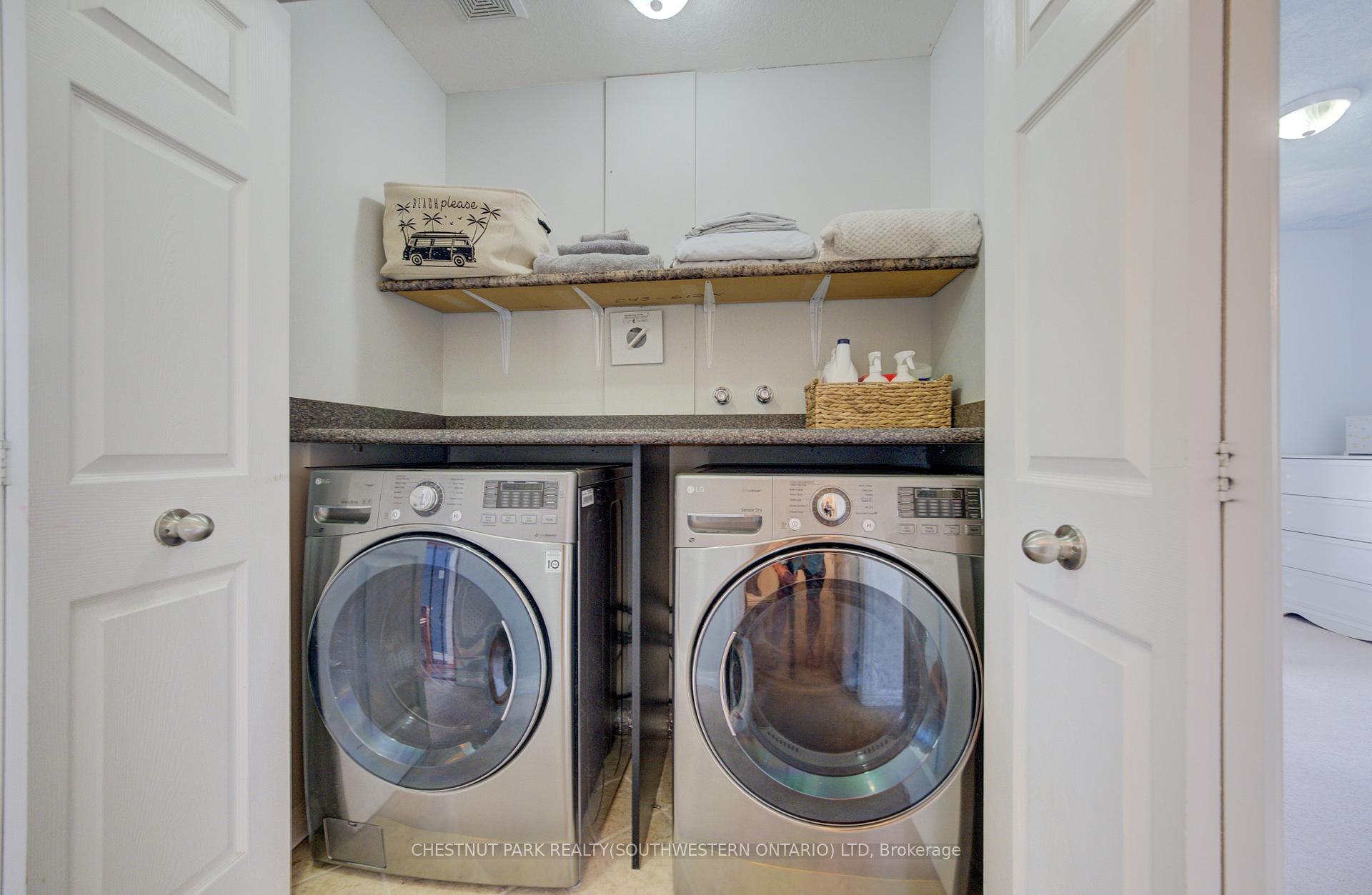 Photo 32 of 104 Newcastle Drive, Kitchener — HOMEH
