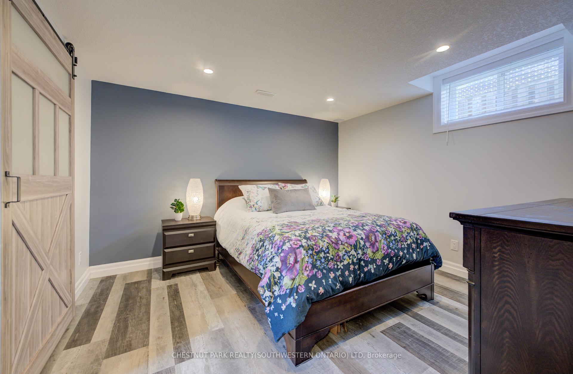 Photo 35 of 104 Newcastle Drive, Kitchener — HOMEH