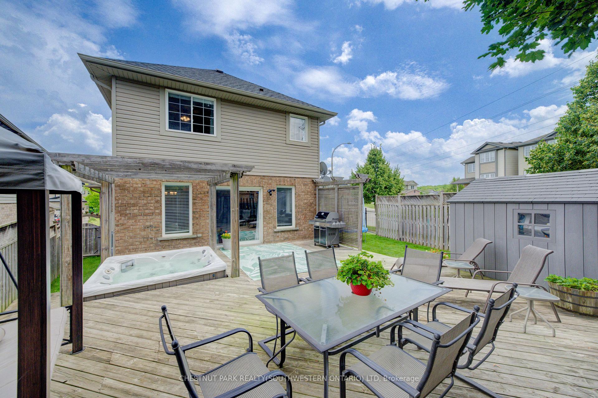 Photo 42 of 104 Newcastle Drive, Kitchener — HOMEH
