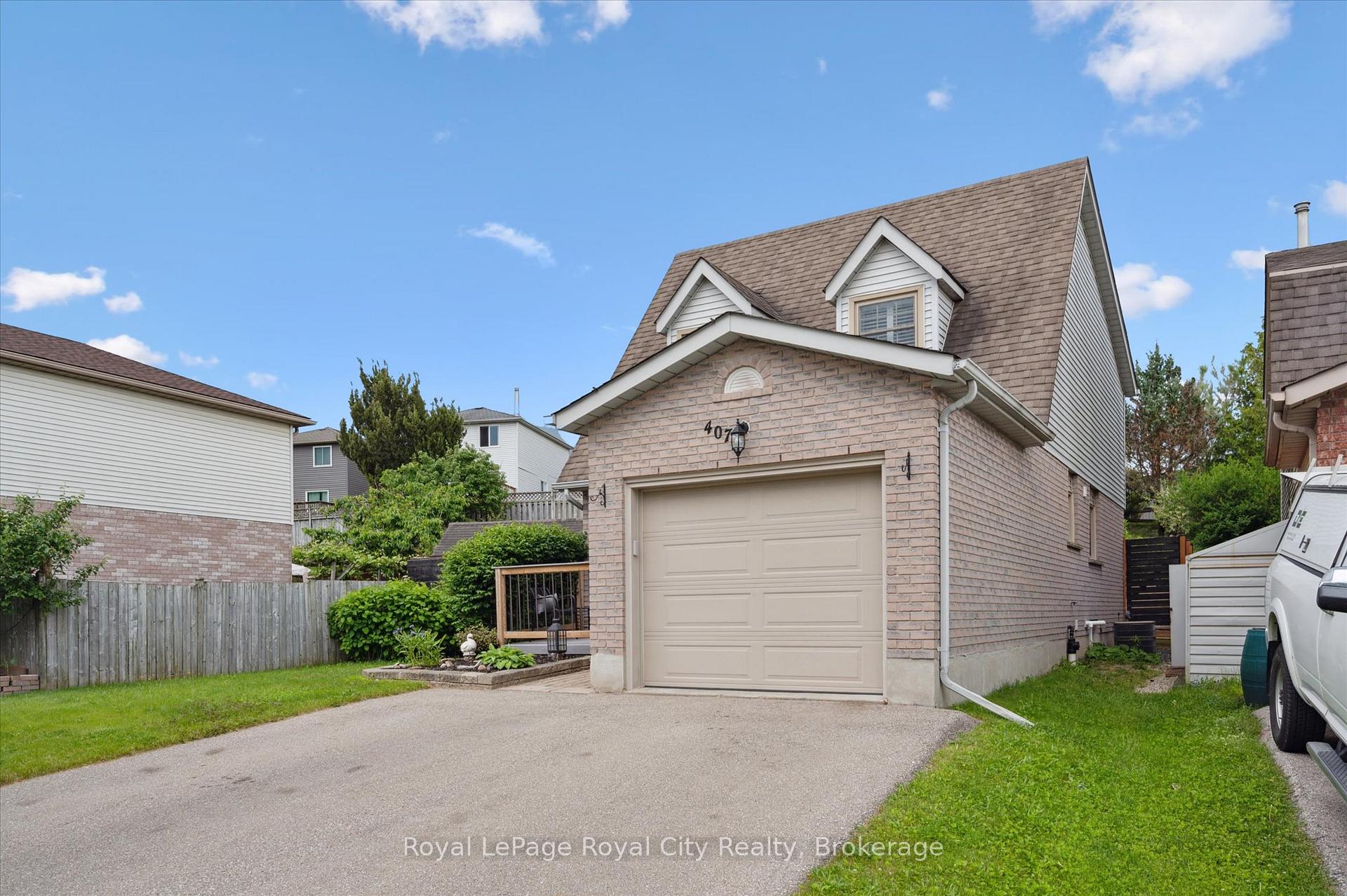 Photo 4 of 407 Otterbein Road, Kitchener — HOMEH