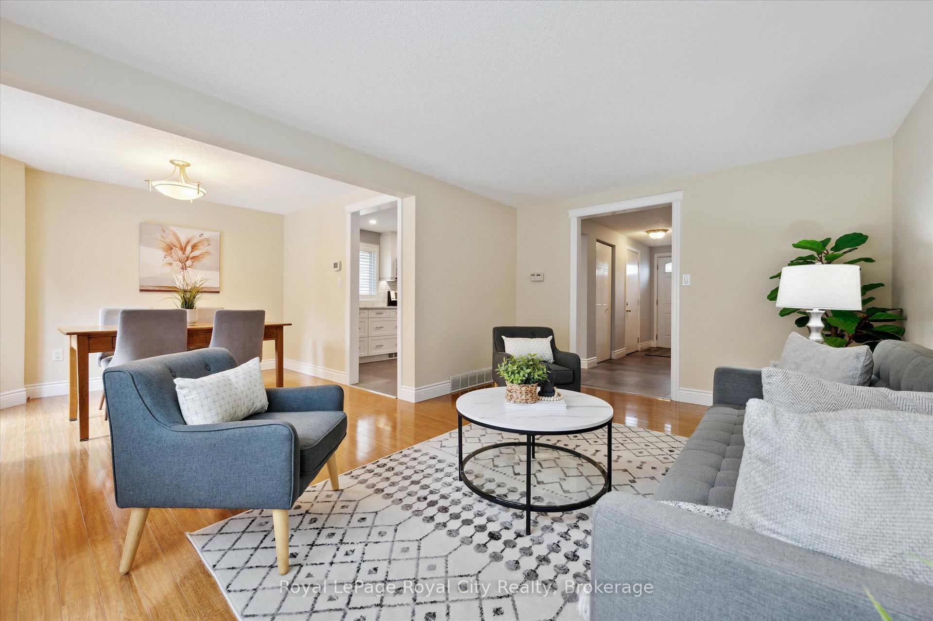 Photo 12 of 407 Otterbein Road, Kitchener — HOMEH