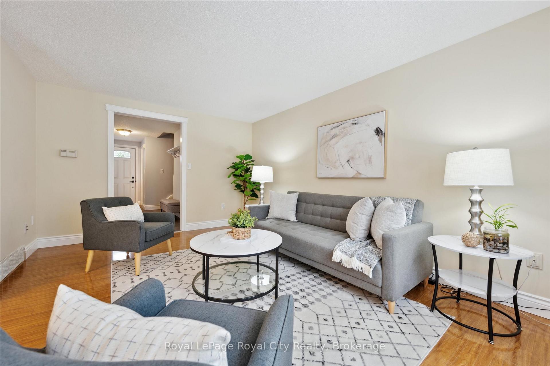 Photo 13 of 407 Otterbein Road, Kitchener — HOMEH