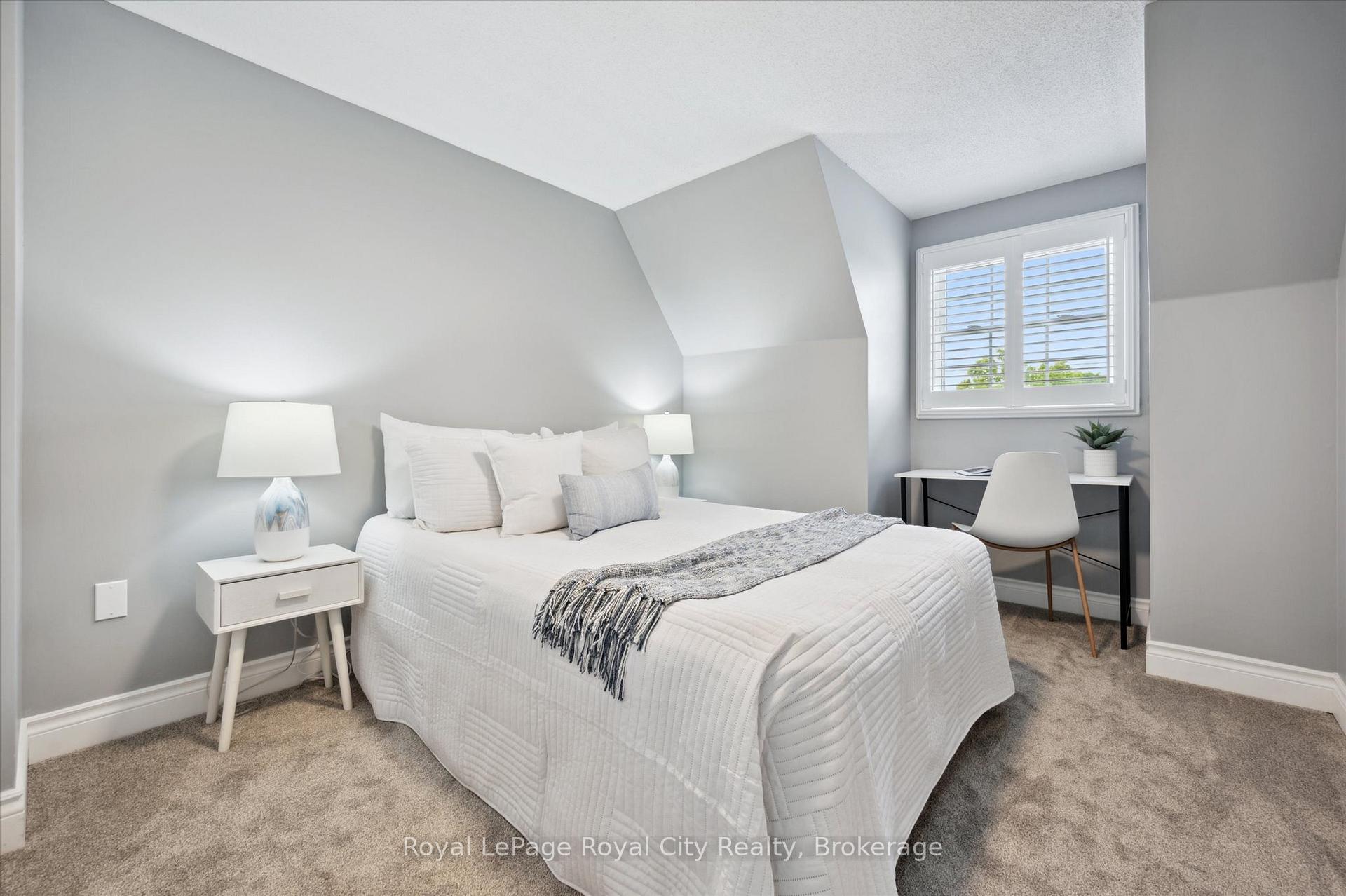 Photo 28 of 407 Otterbein Road, Kitchener — HOMEH