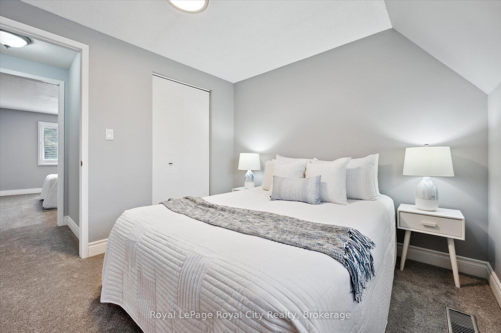 Photo 29 of 407 Otterbein Road, Kitchener — HOMEH