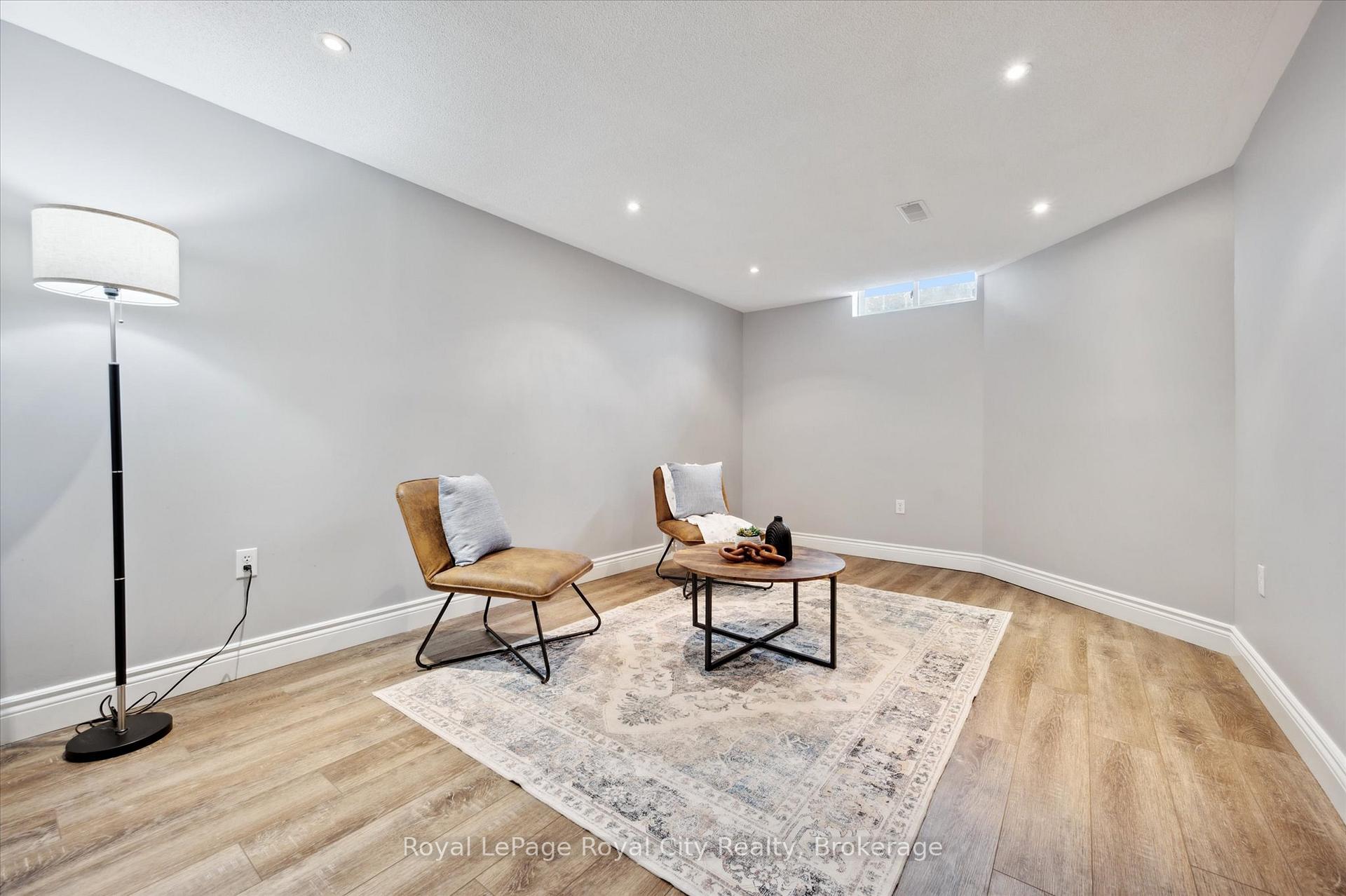 Photo 30 of 407 Otterbein Road, Kitchener — HOMEH