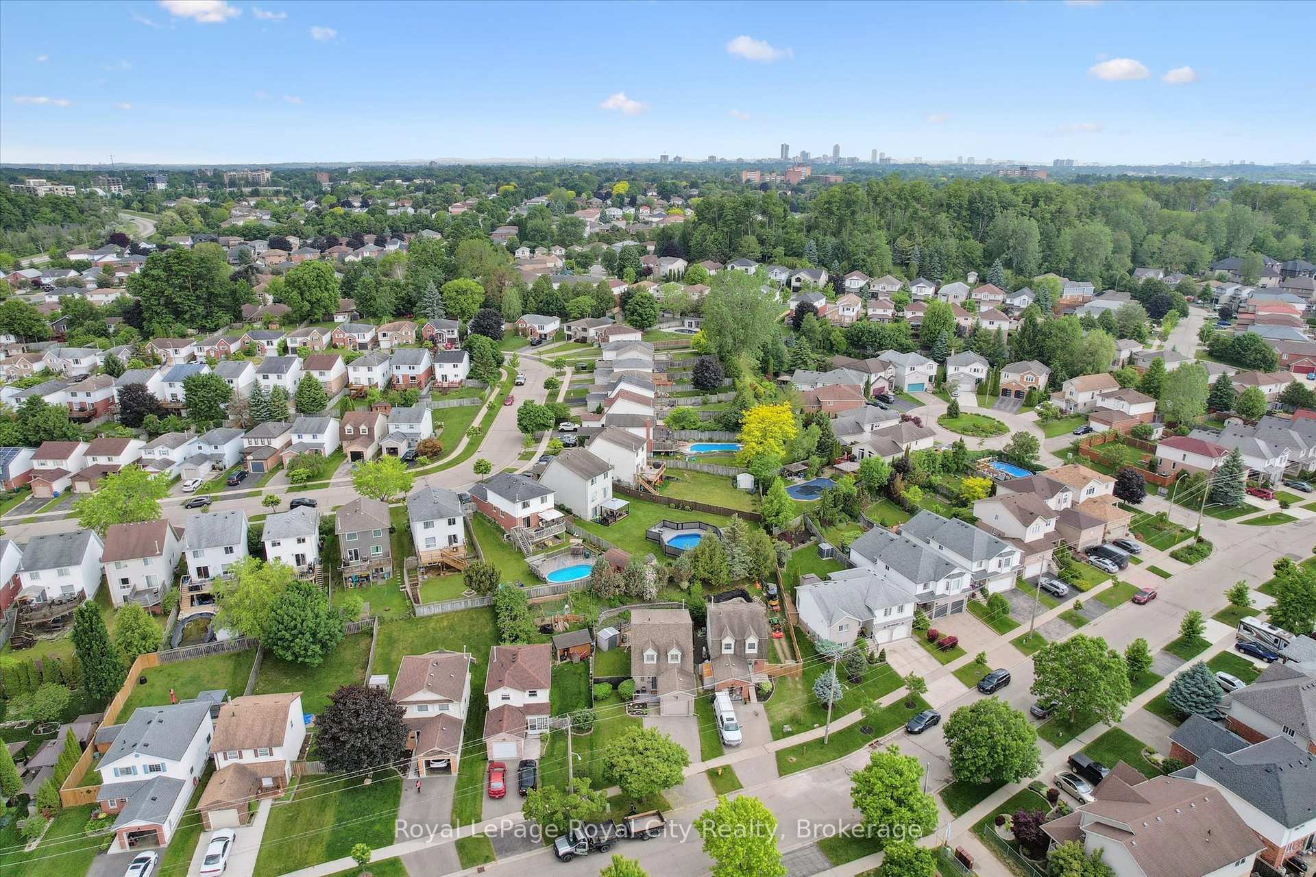 Photo 42 of 407 Otterbein Road, Kitchener — HOMEH