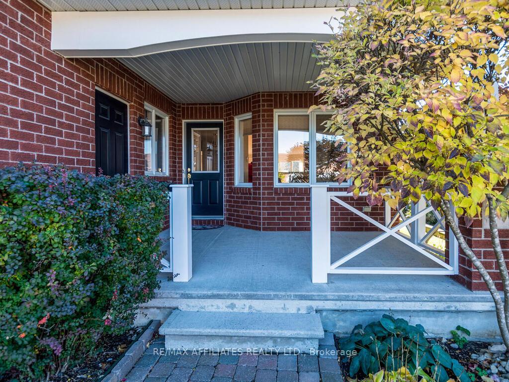 Photo 3 of 26 Nighthawk Crescent, Ottawa, Kanata - Bridlewood — HOMEH