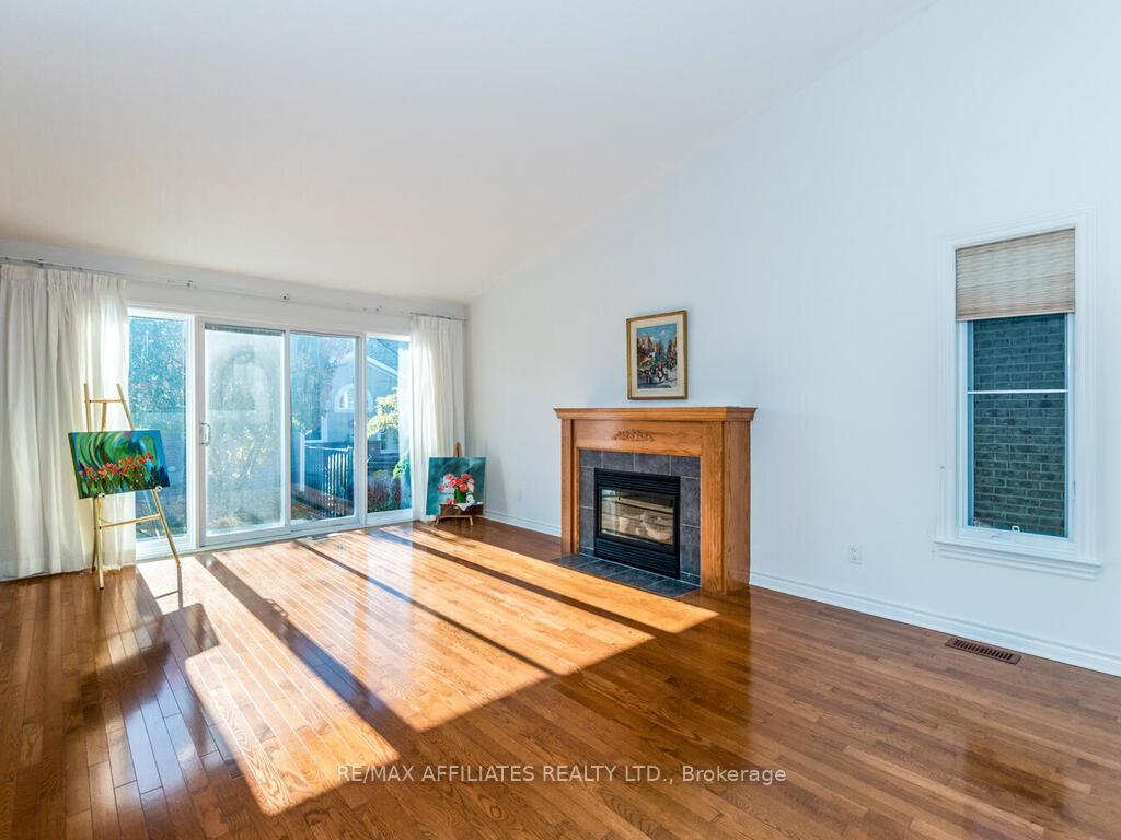 Photo 7 of 26 Nighthawk Crescent, Ottawa, Kanata - Bridlewood — HOMEH