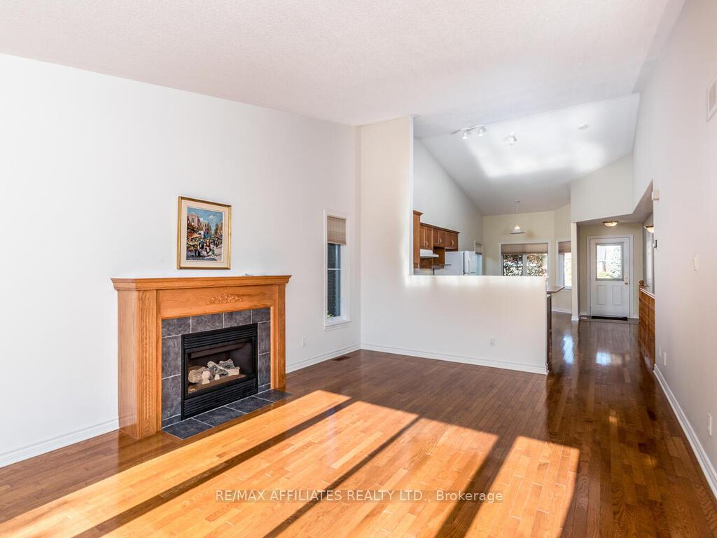 Photo 9 of 26 Nighthawk Crescent, Ottawa, Kanata - Bridlewood — HOMEH