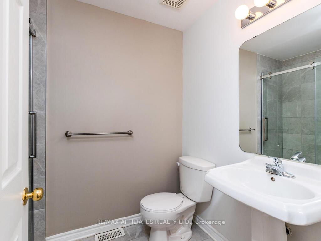 Photo 15 of 26 Nighthawk Crescent, Ottawa, Kanata - Bridlewood — HOMEH