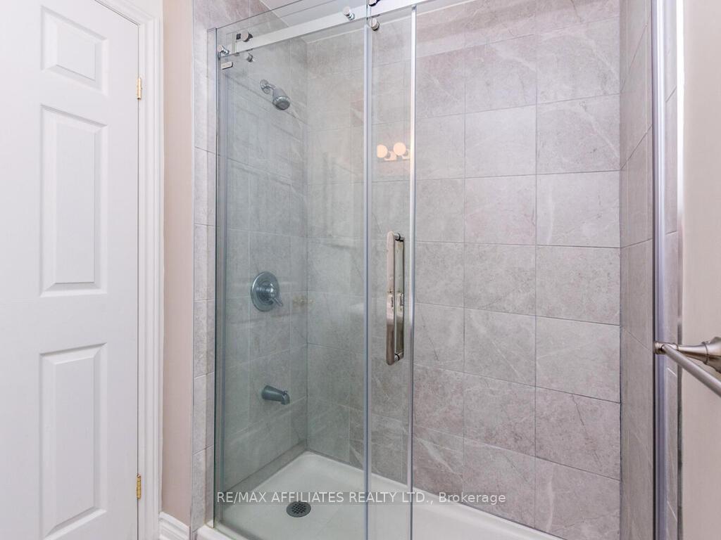 Photo 16 of 26 Nighthawk Crescent, Ottawa, Kanata - Bridlewood — HOMEH