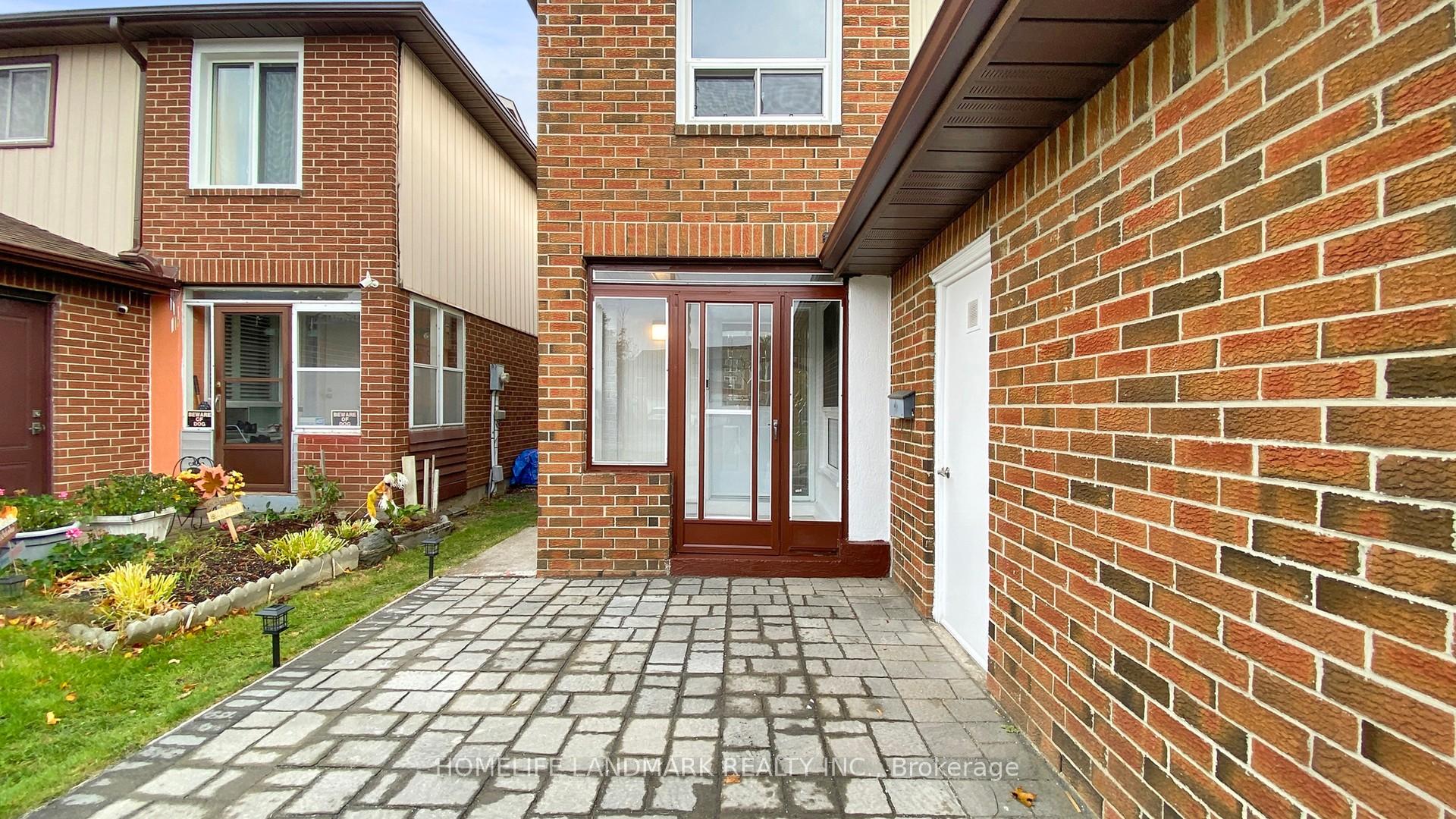 Photo 3 of 147 Risebrough Circuit, Markham, Milliken Mills West — HOMEH