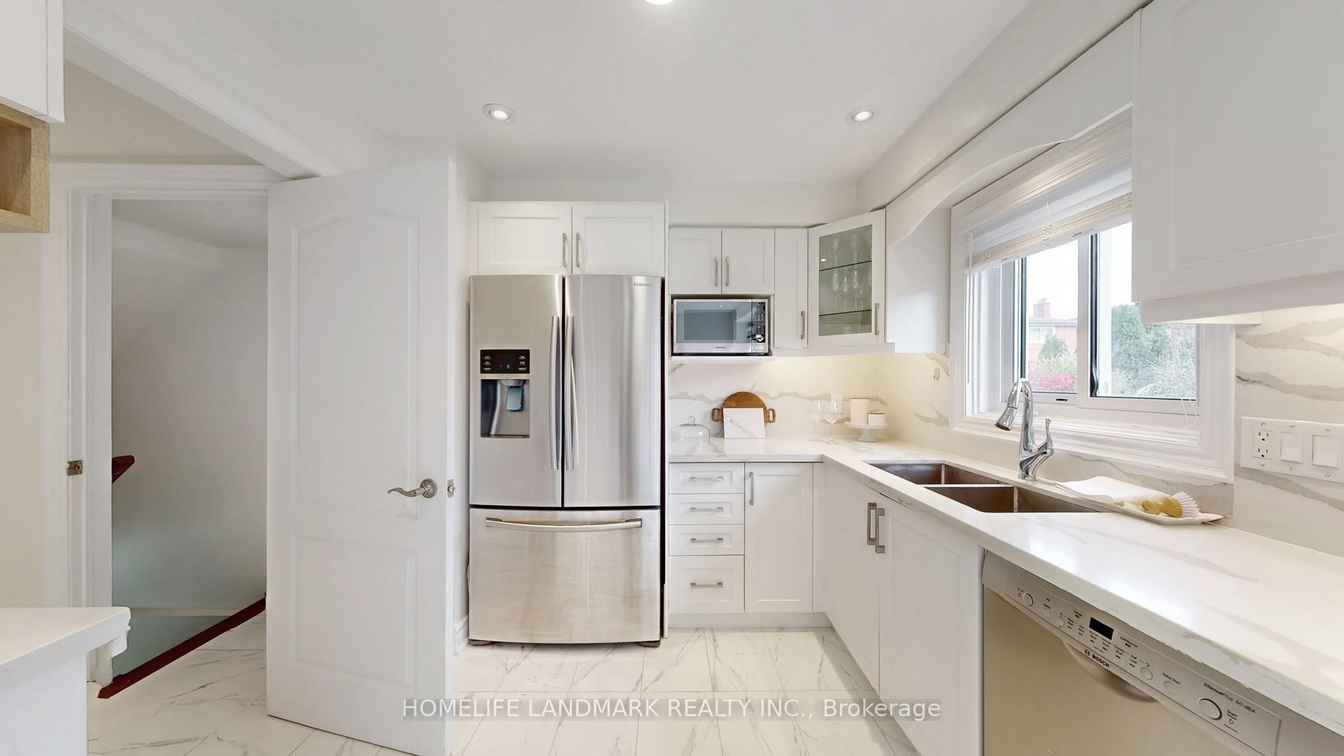 Photo 14 of 147 Risebrough Circuit, Markham, Milliken Mills West — HOMEH