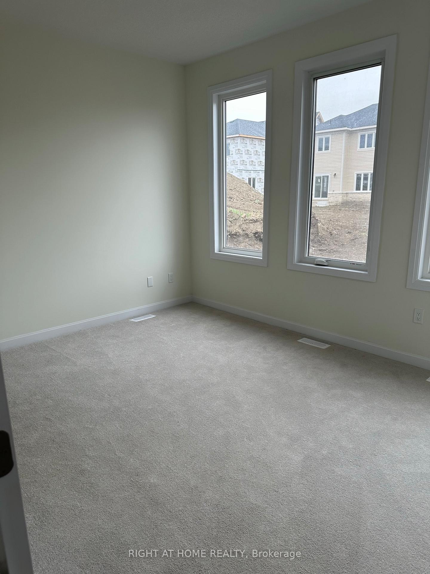 Photo 7 of 9 Golf Link Drive, Loyalist, Amherstview — HOMEH