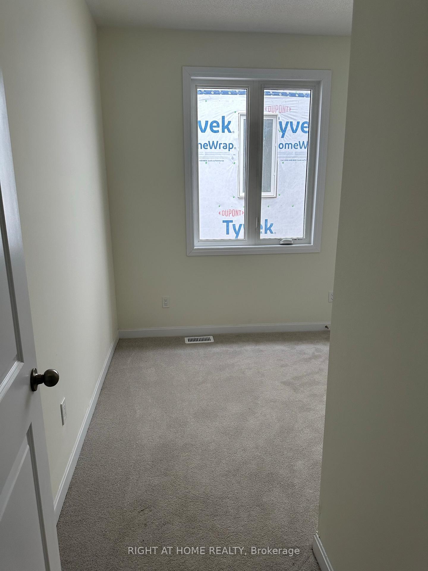 Photo 11 of 9 Golf Link Drive, Loyalist, Amherstview — HOMEH