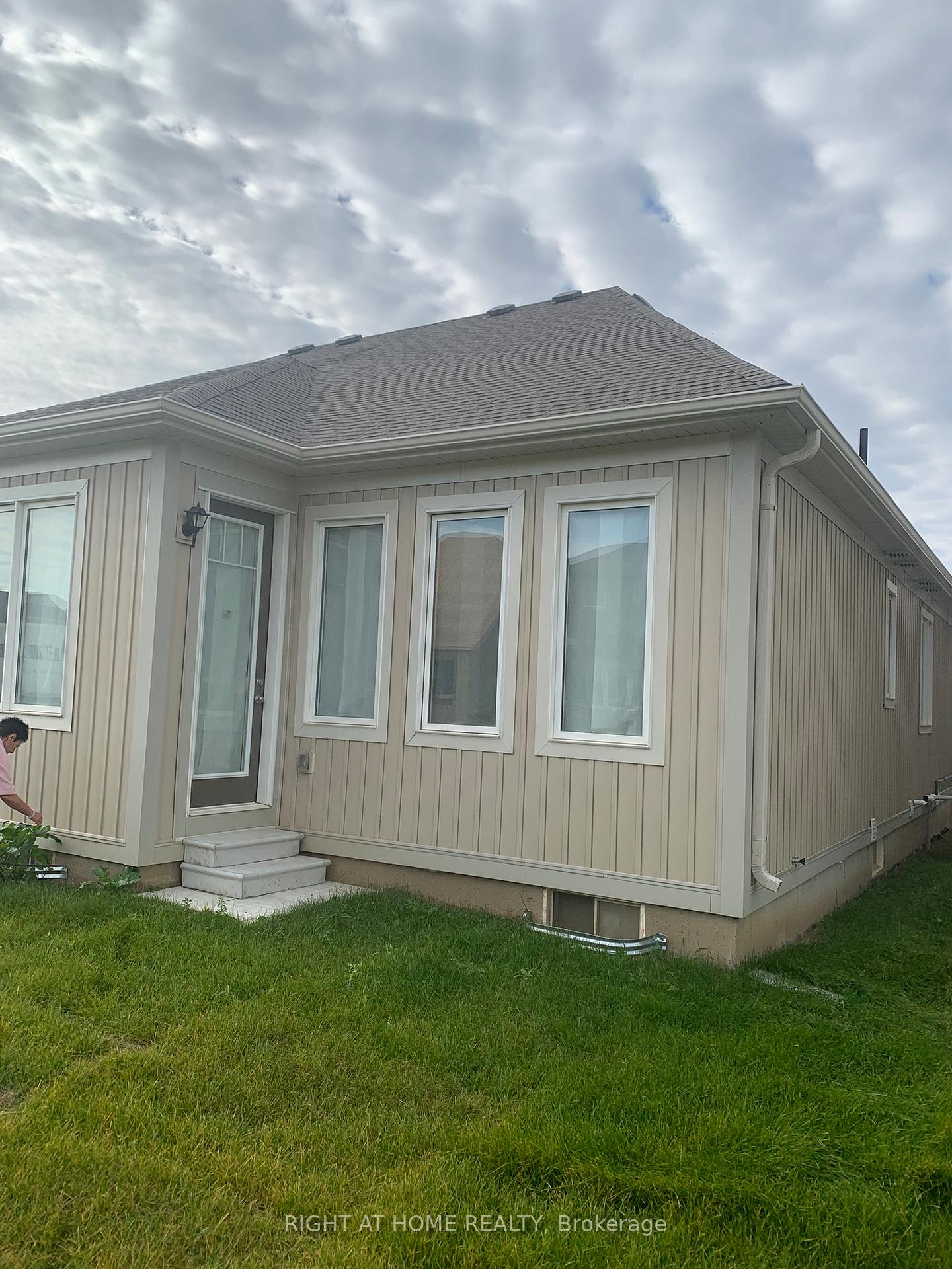 Photo 32 of 9 Golf Link Drive, Loyalist, Amherstview — HOMEH