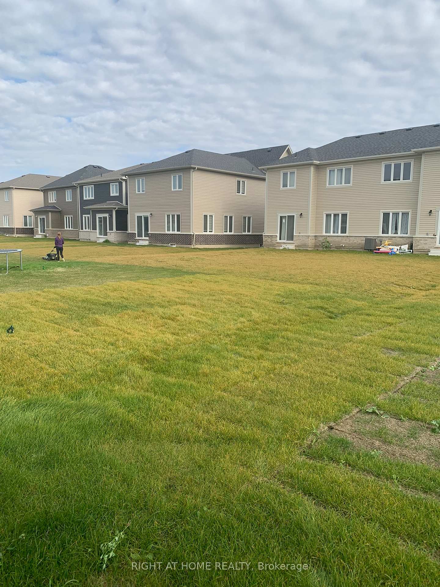 Photo 34 of 9 Golf Link Drive, Loyalist, Amherstview — HOMEH