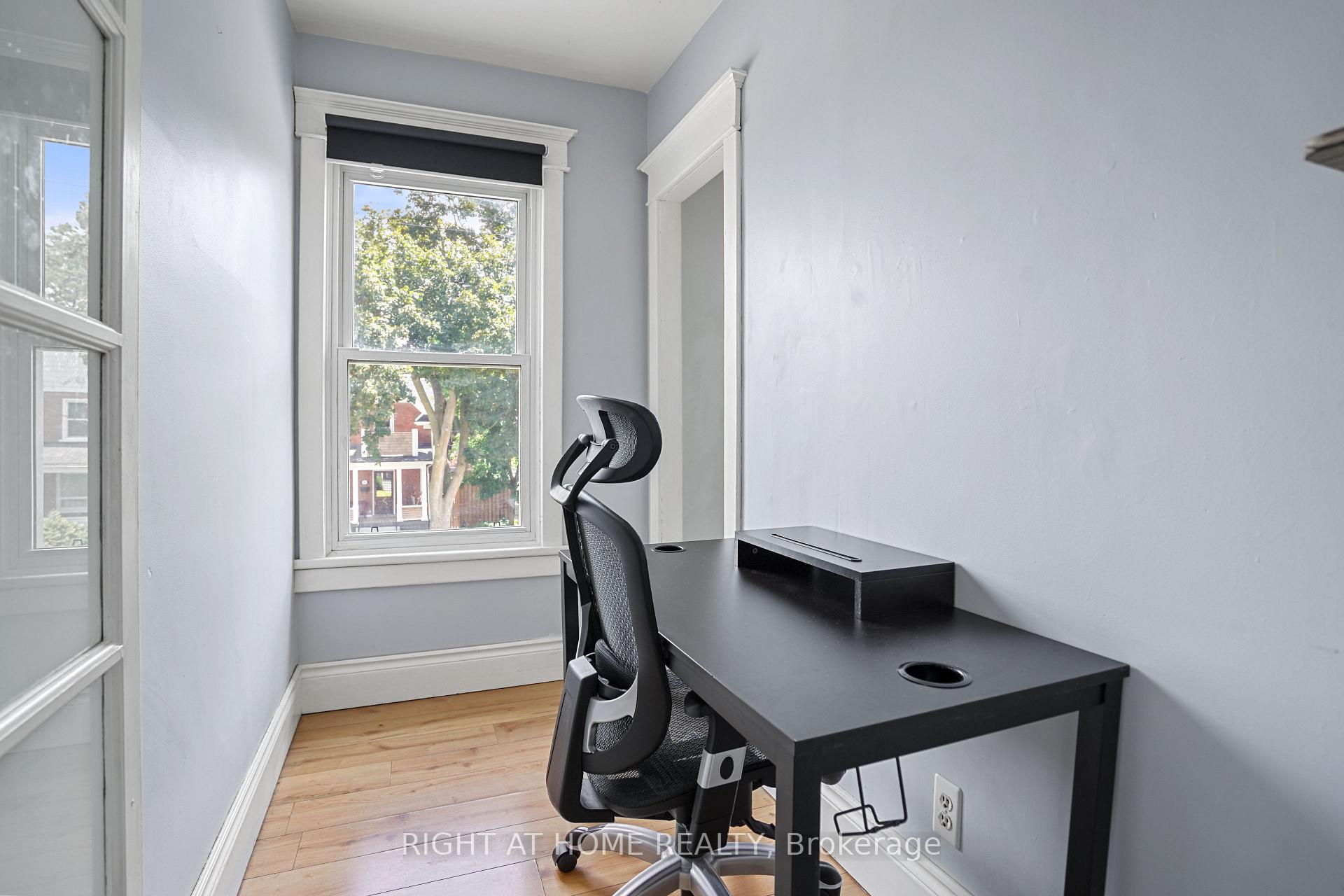 Photo 12 of 58 Pandora Avenue N, Kitchener — HOMEH