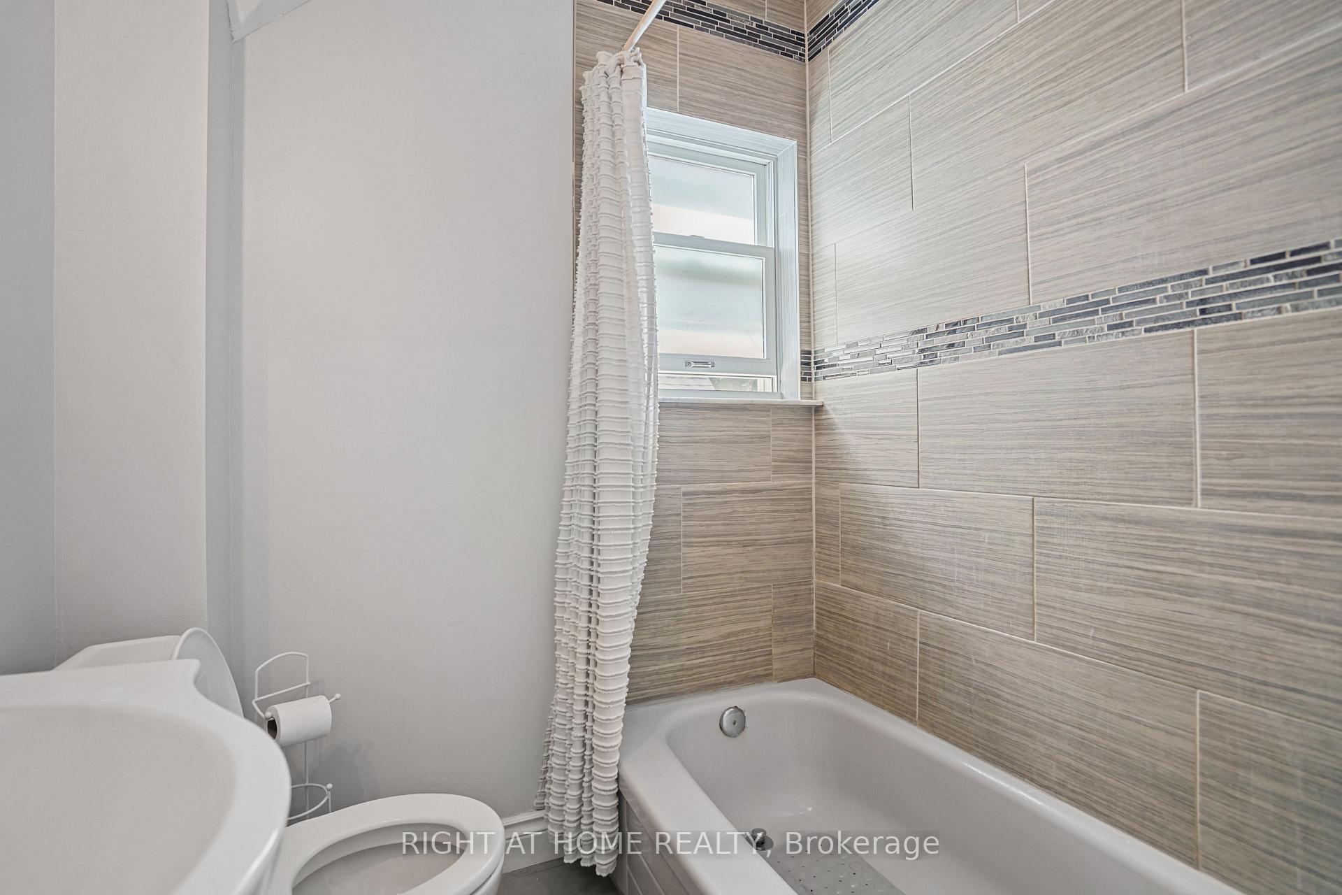Photo 15 of 58 Pandora Avenue N, Kitchener — HOMEH