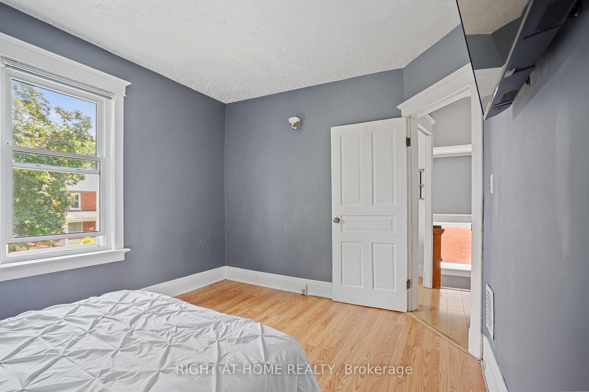 Photo 18 of 58 Pandora Avenue N, Kitchener — HOMEH