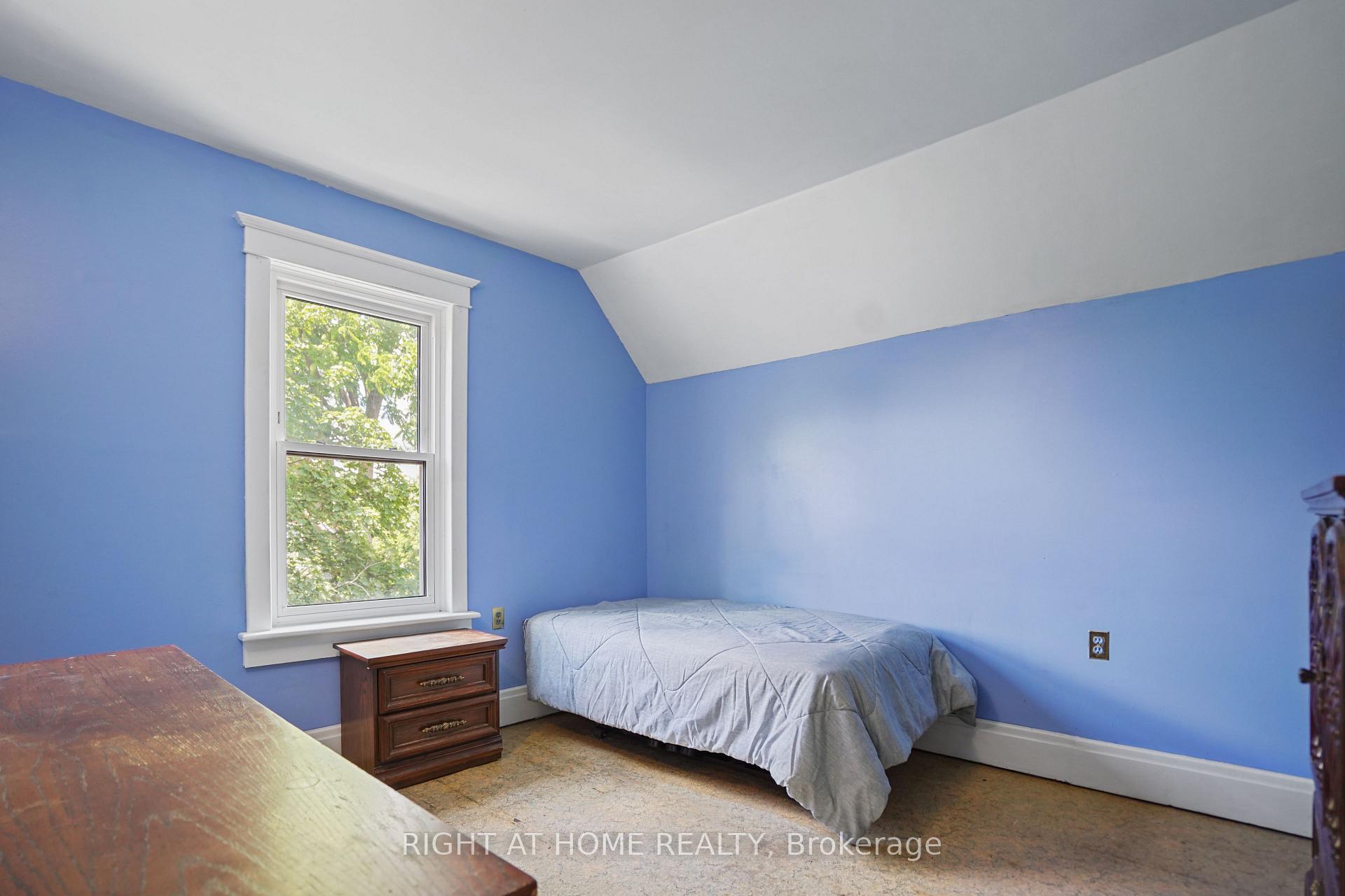 Photo 19 of 58 Pandora Avenue N, Kitchener — HOMEH