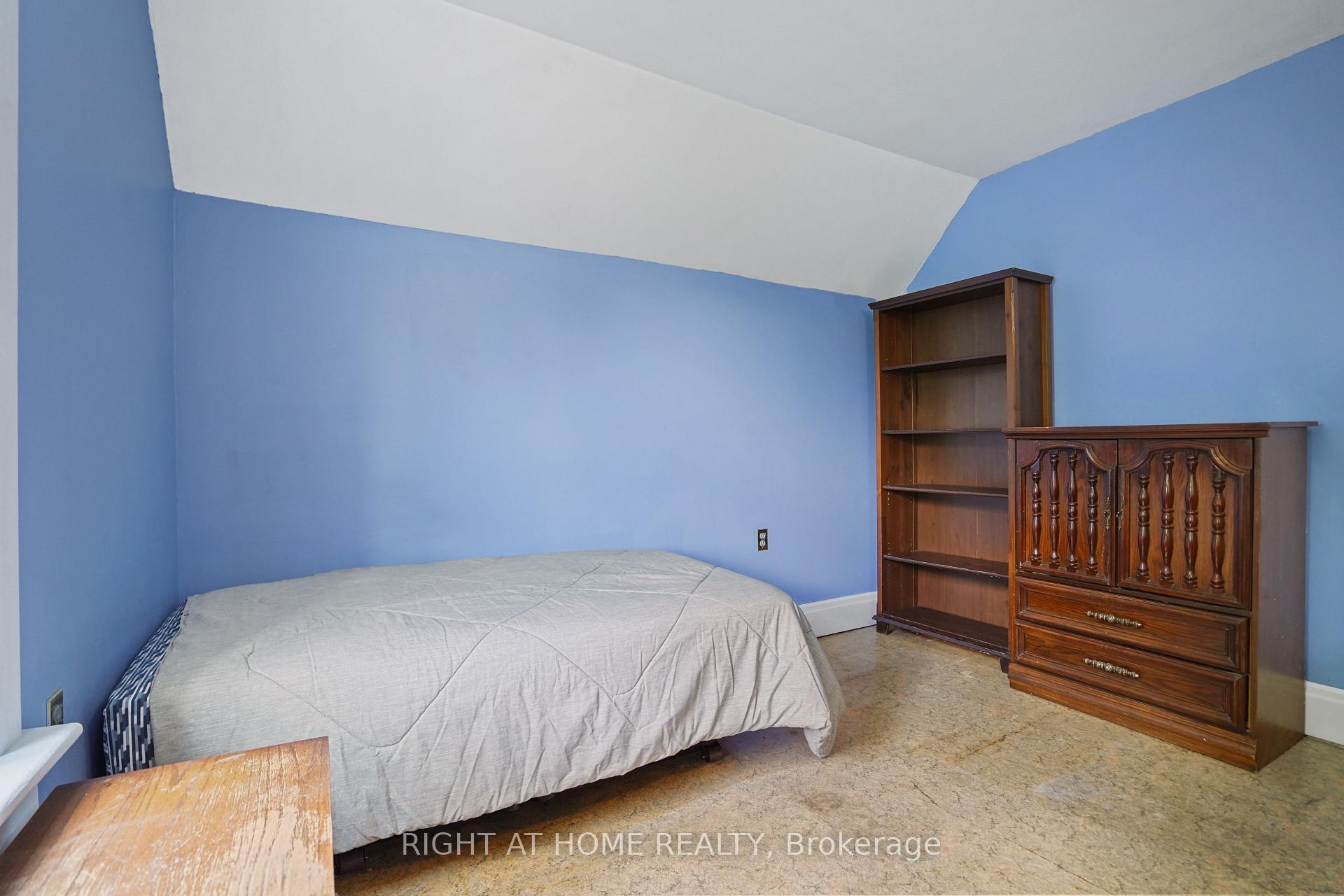 Photo 21 of 58 Pandora Avenue N, Kitchener — HOMEH