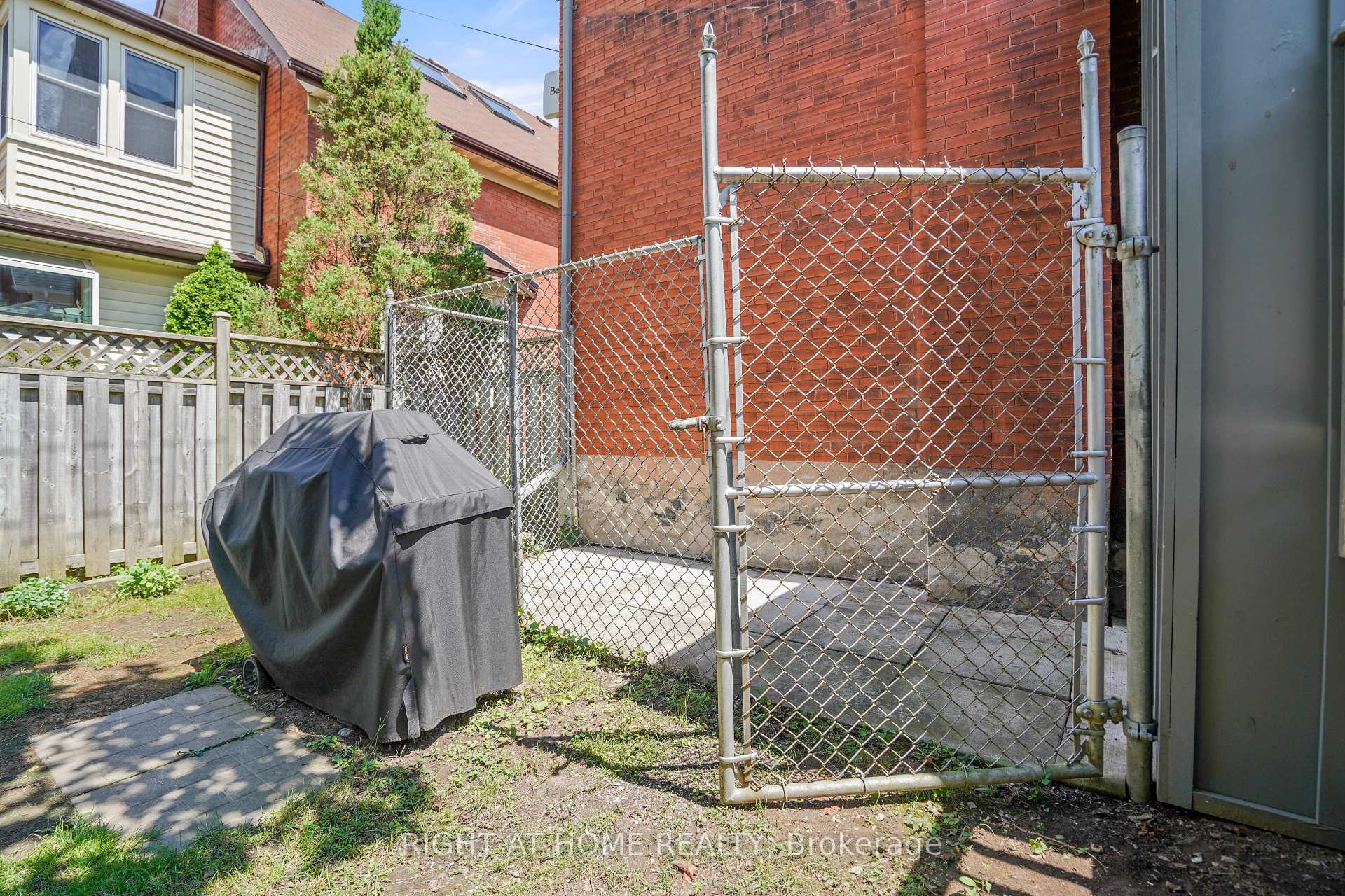 Photo 26 of 58 Pandora Avenue N, Kitchener — HOMEH