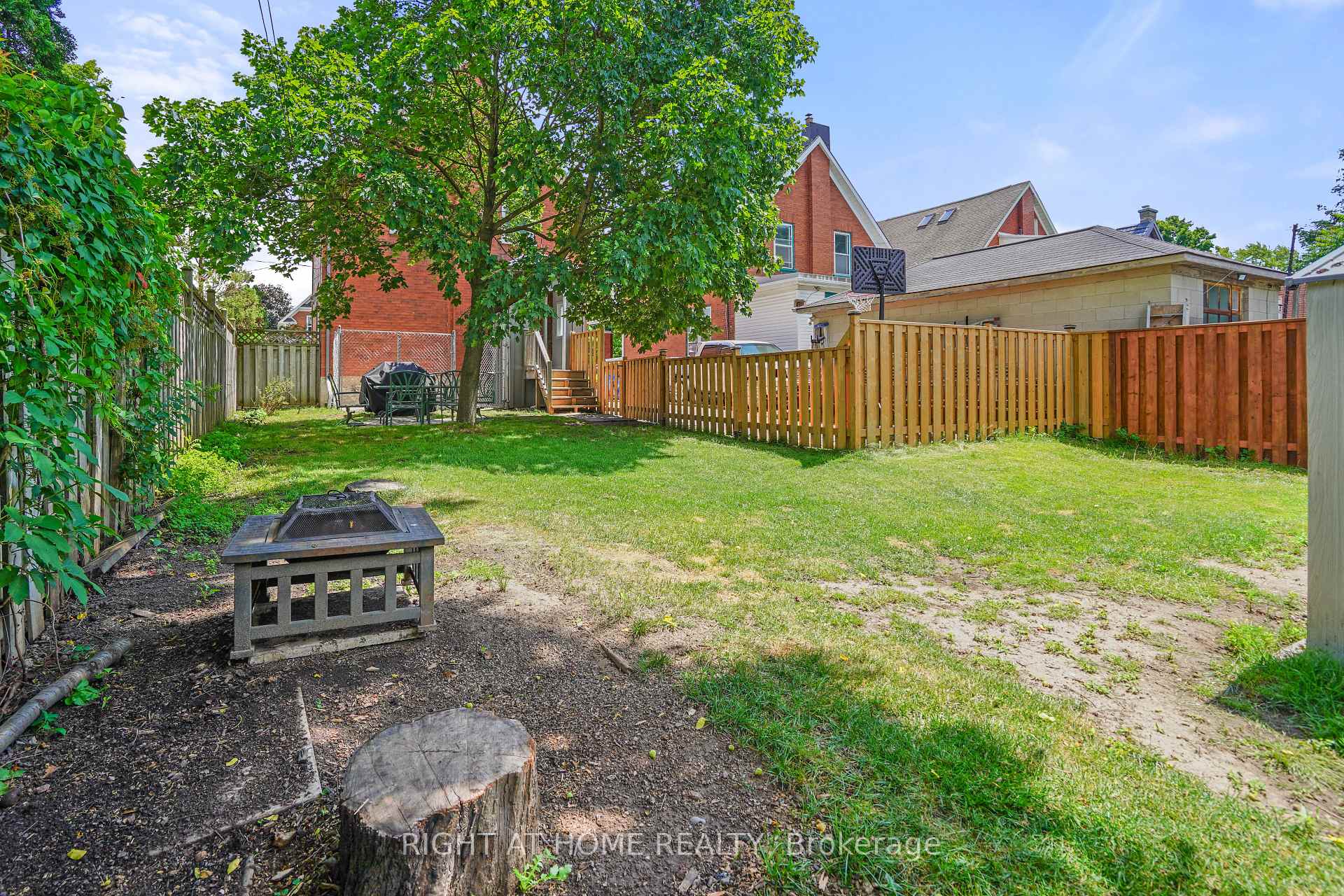 Photo 29 of 58 Pandora Avenue N, Kitchener — HOMEH