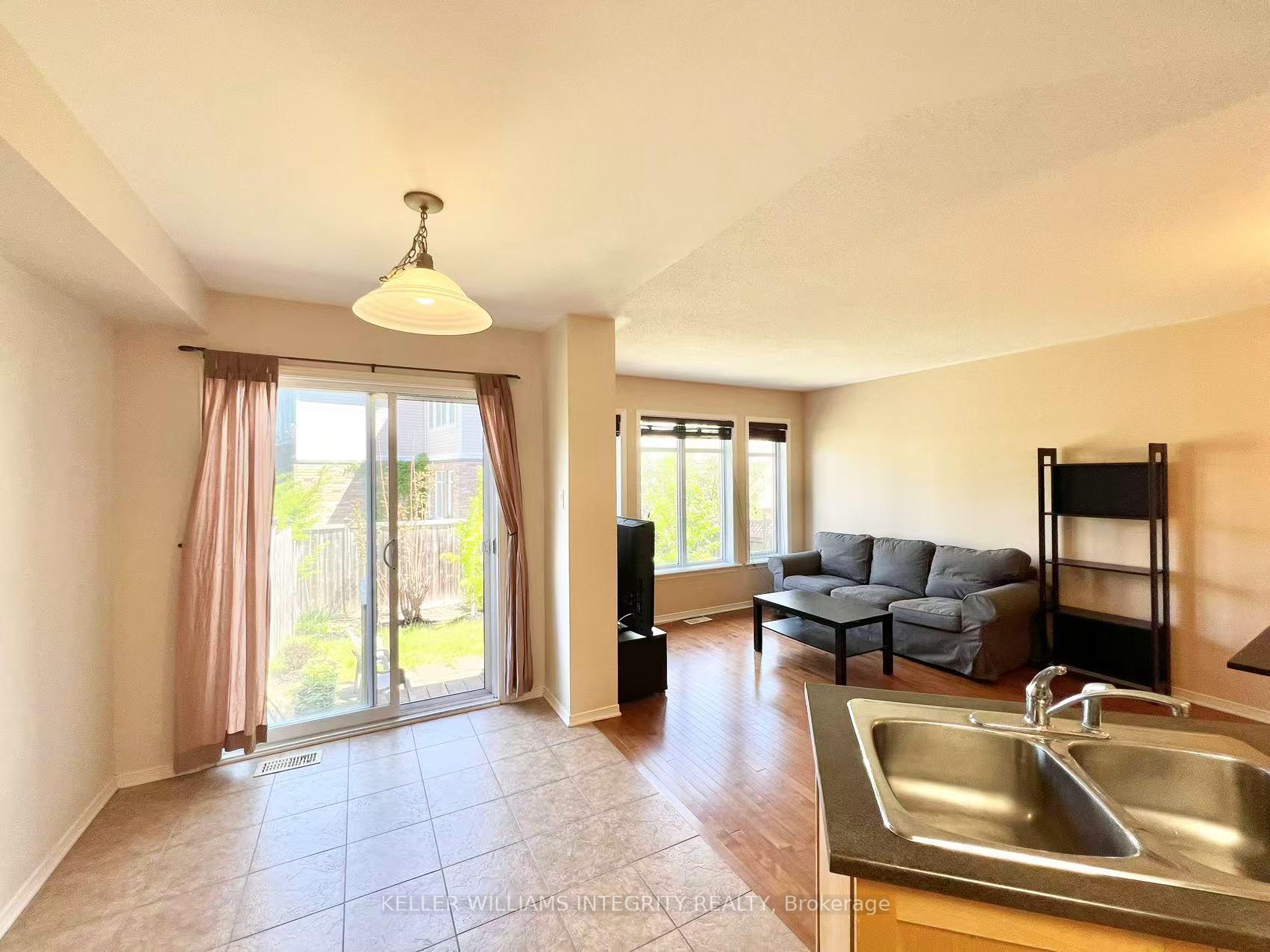 Photo 23 of 141 Gatespark Private, Ottawa, Kanata - Kanata Lakes/Heritage Hills — HOMEH