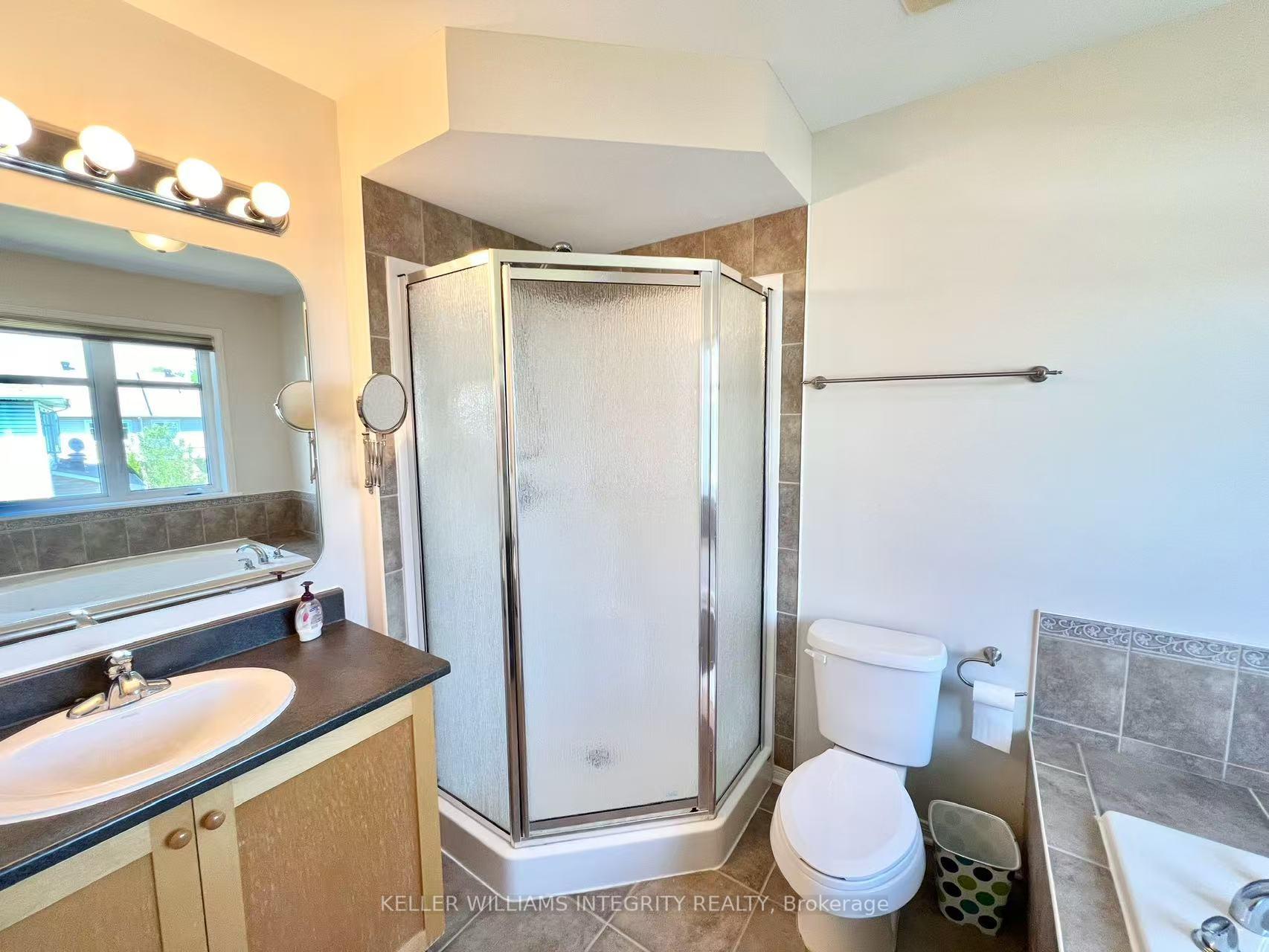 Photo 28 of 141 Gatespark Private, Ottawa, Kanata - Kanata Lakes/Heritage Hills — HOMEH