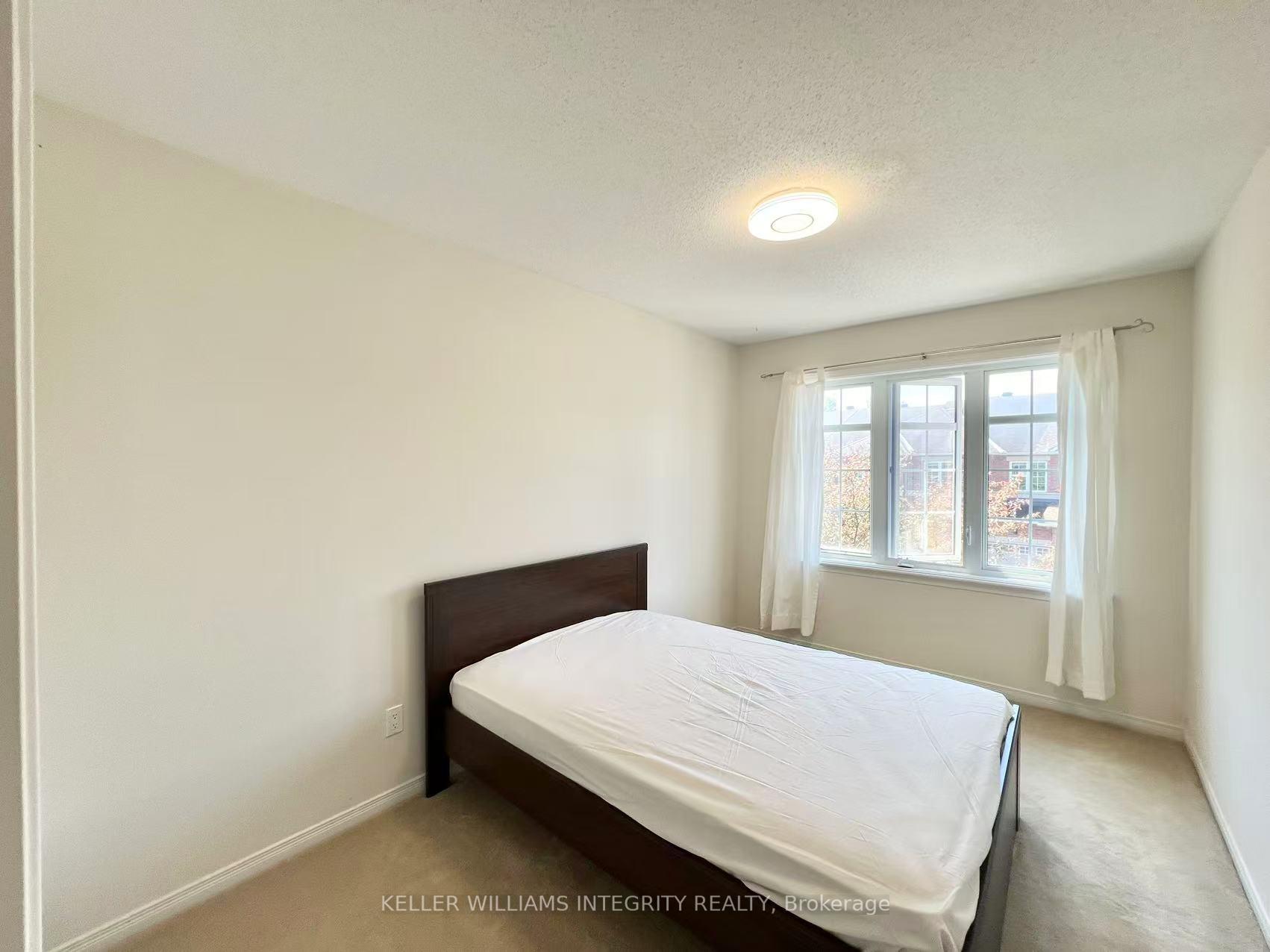 Photo 34 of 141 Gatespark Private, Ottawa, Kanata - Kanata Lakes/Heritage Hills — HOMEH