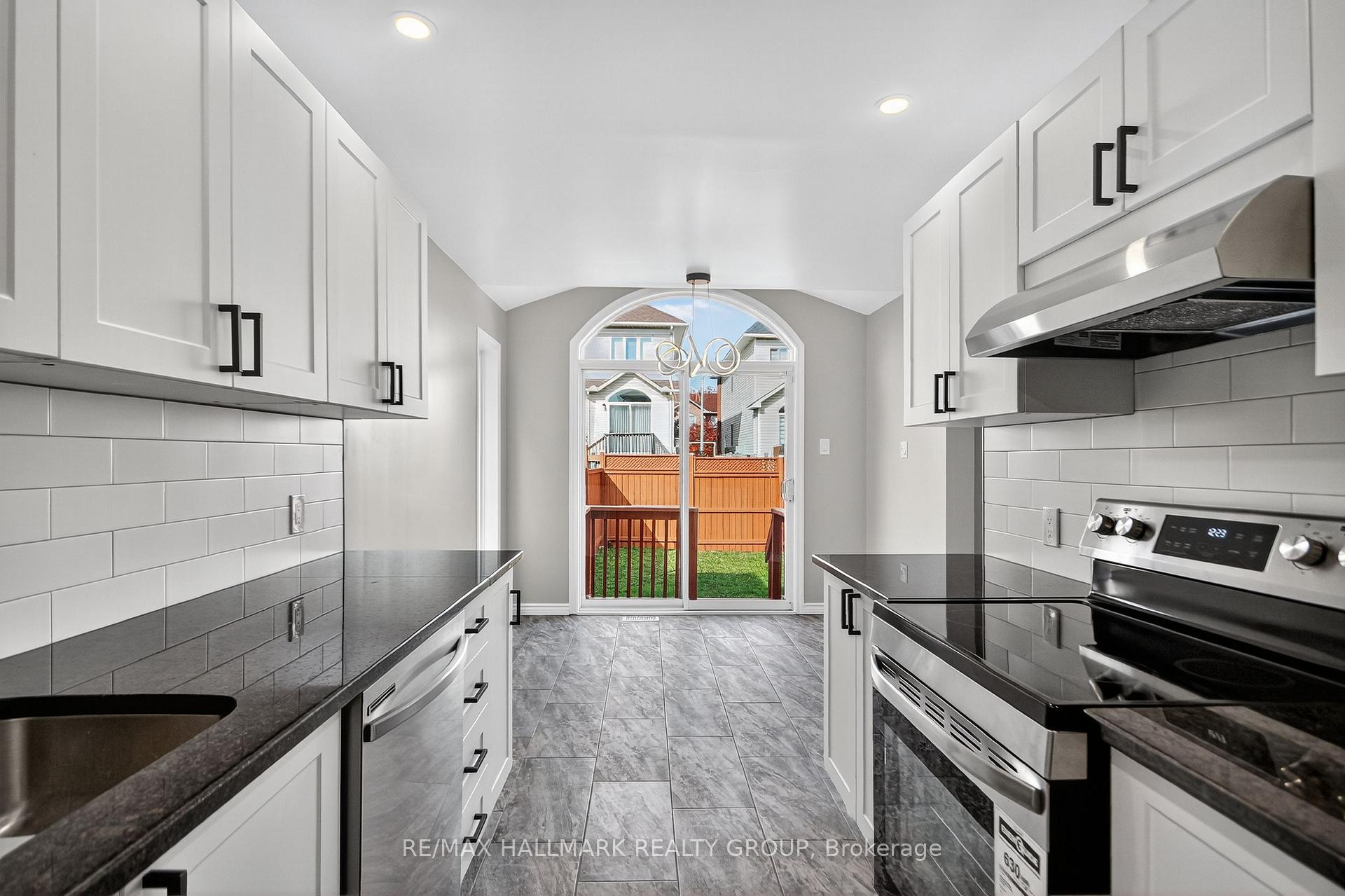 Photo 3 of 1243 Klondike Road, Ottawa, Kanata - Morgan's Grant/South March — HOMEH