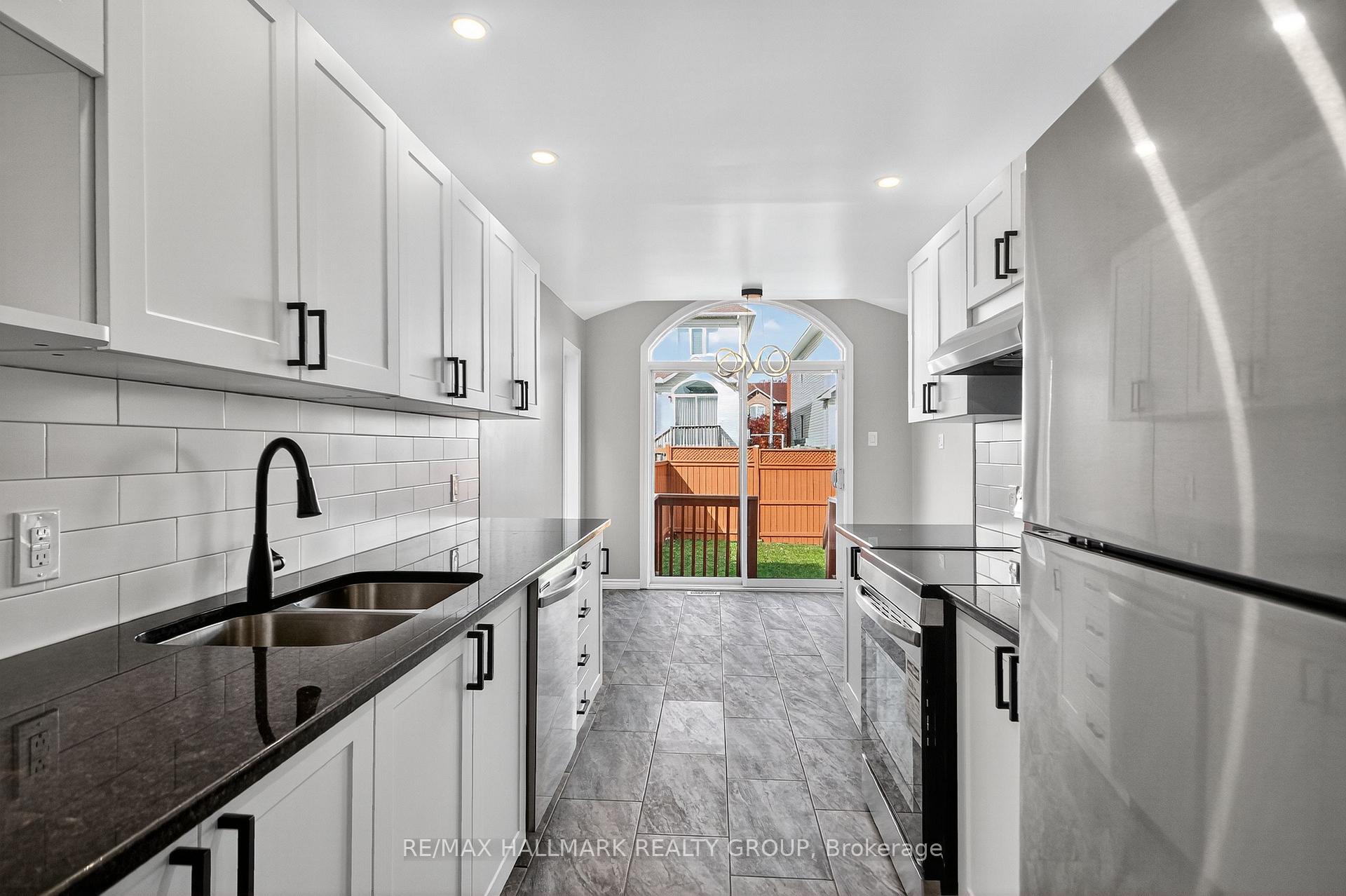 Photo 4 of 1243 Klondike Road, Ottawa, Kanata - Morgan's Grant/South March — HOMEH