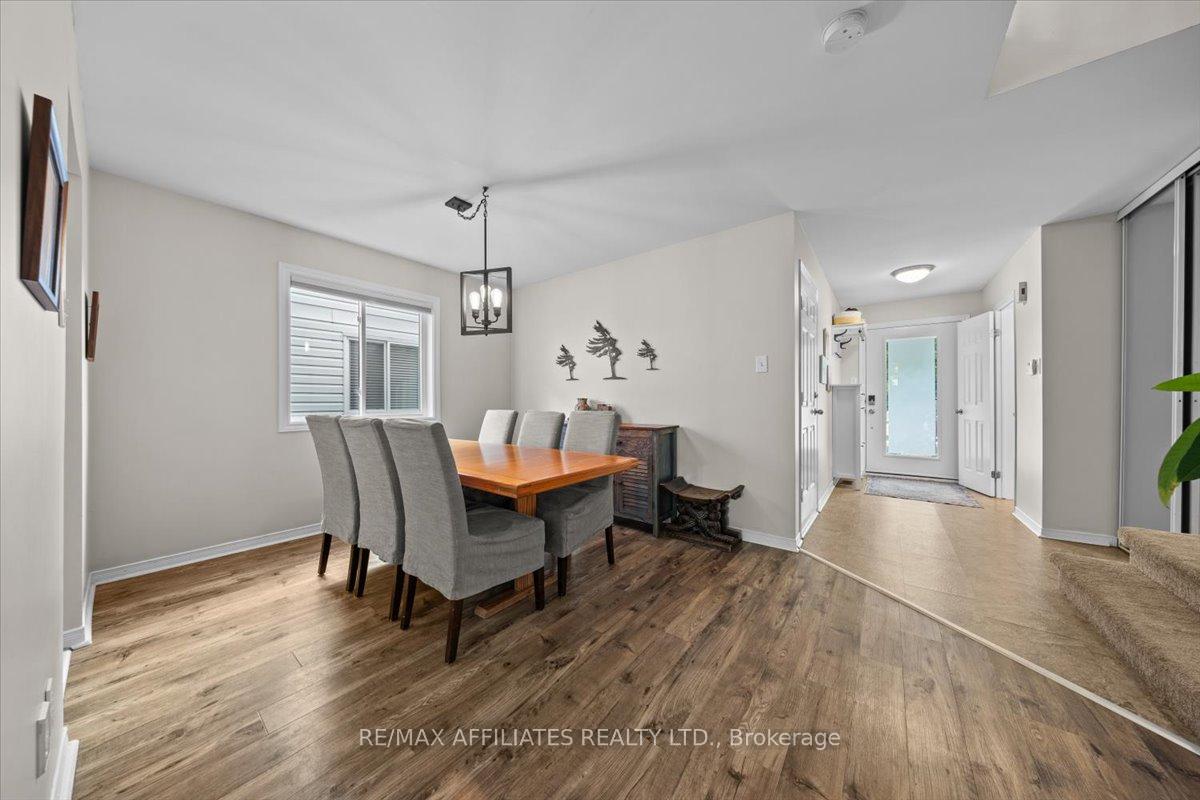 Photo 10 of 93 Springcreek Crescent, Ottawa, Kanata - Bridlewood — HOMEH
