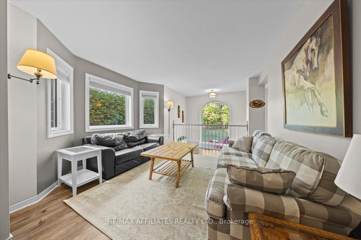 Photo 11 of 93 Springcreek Crescent, Ottawa, Kanata - Bridlewood — HOMEH