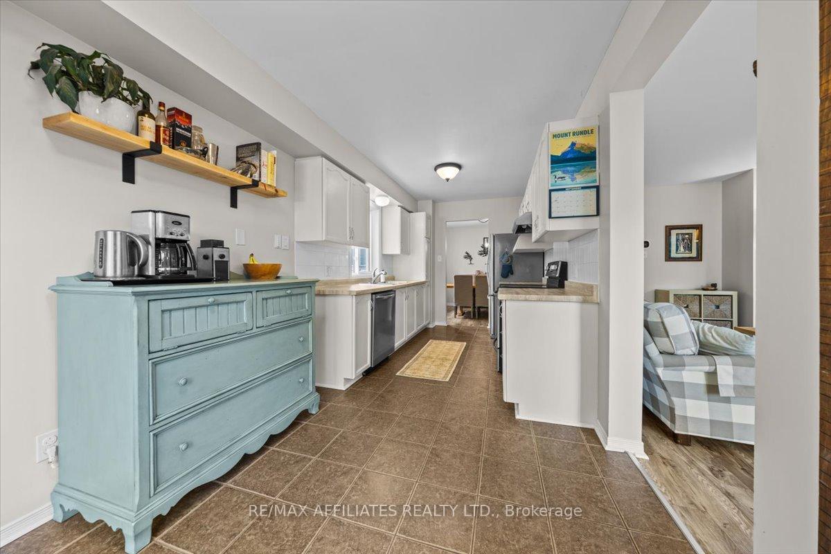Photo 14 of 93 Springcreek Crescent, Ottawa, Kanata - Bridlewood — HOMEH
