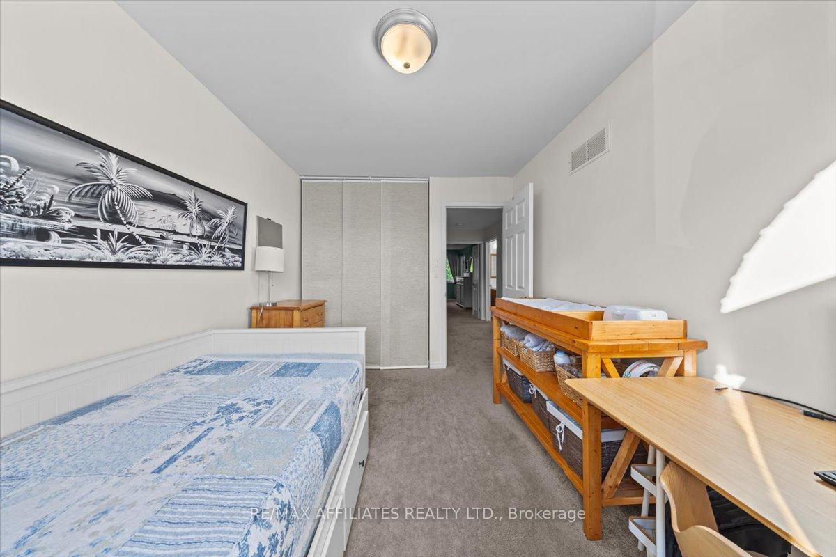 Photo 25 of 93 Springcreek Crescent, Ottawa, Kanata - Bridlewood — HOMEH