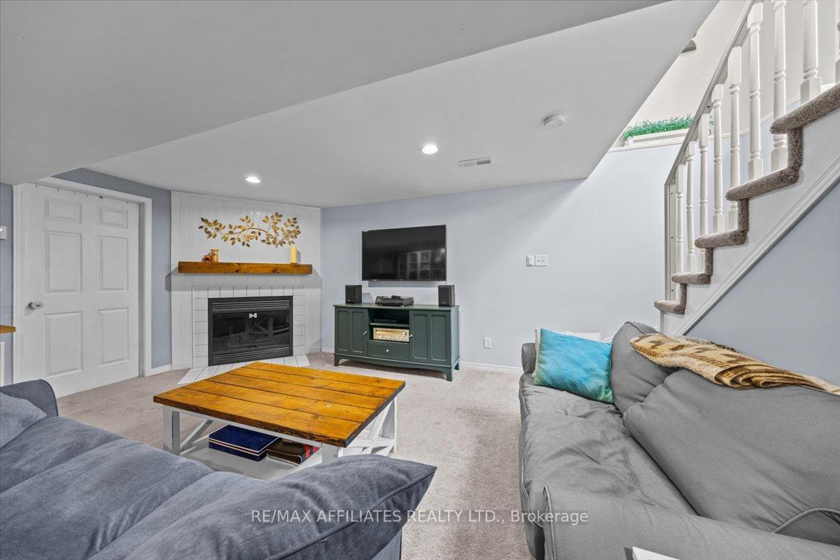 Photo 31 of 93 Springcreek Crescent, Ottawa, Kanata - Bridlewood — HOMEH