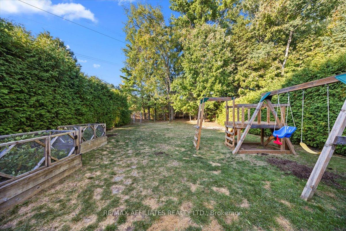 Photo 35 of 93 Springcreek Crescent, Ottawa, Kanata - Bridlewood — HOMEH